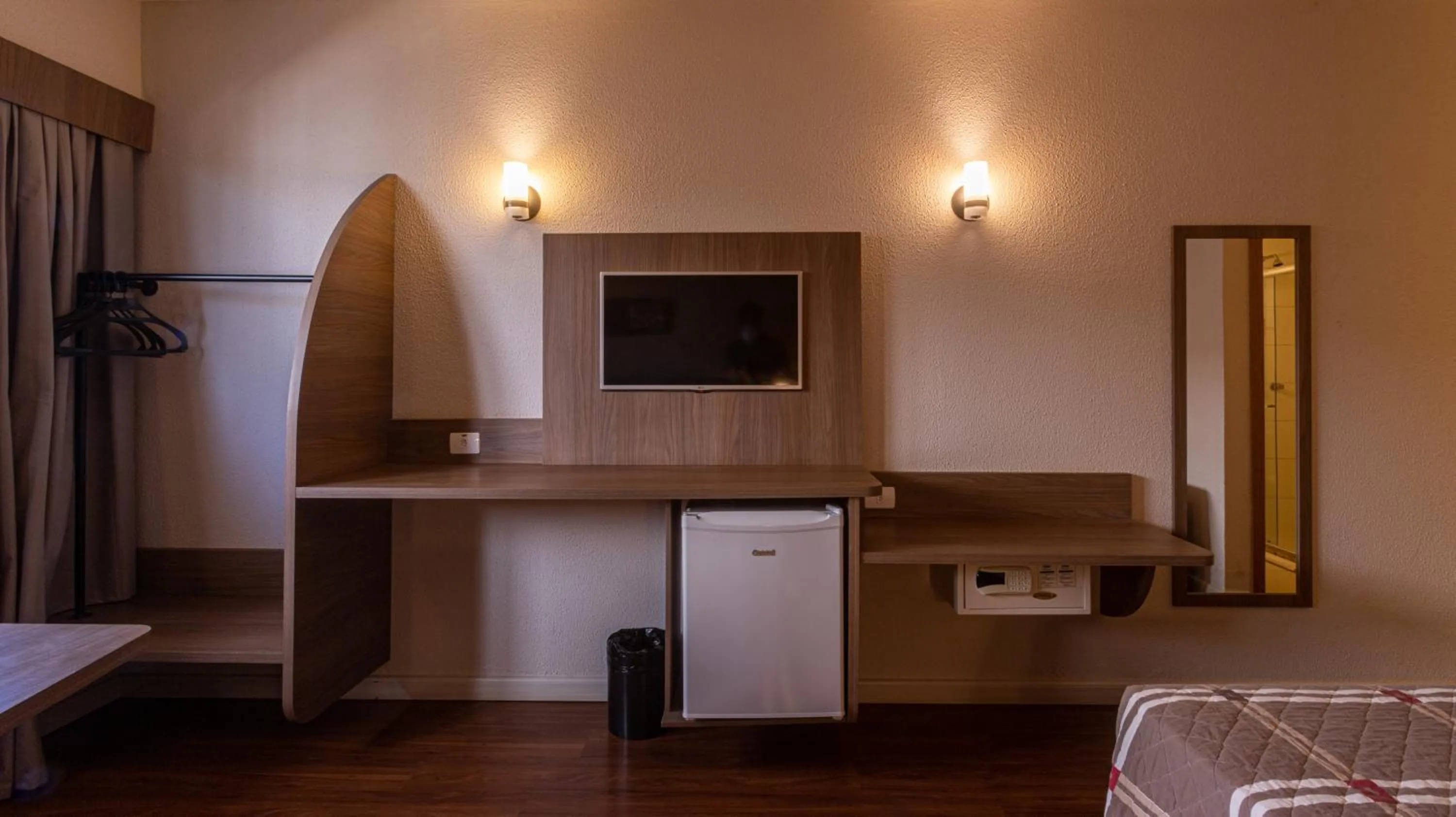 TV and multimedia, Bed in Hotel 10 Palmas