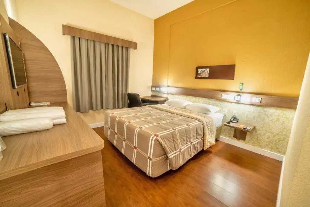 Double Room - single occupancy - Disability Access in Hotel 10 Palmas Double Room - single occupancy - Disability Access in Hotel 10 Palmas