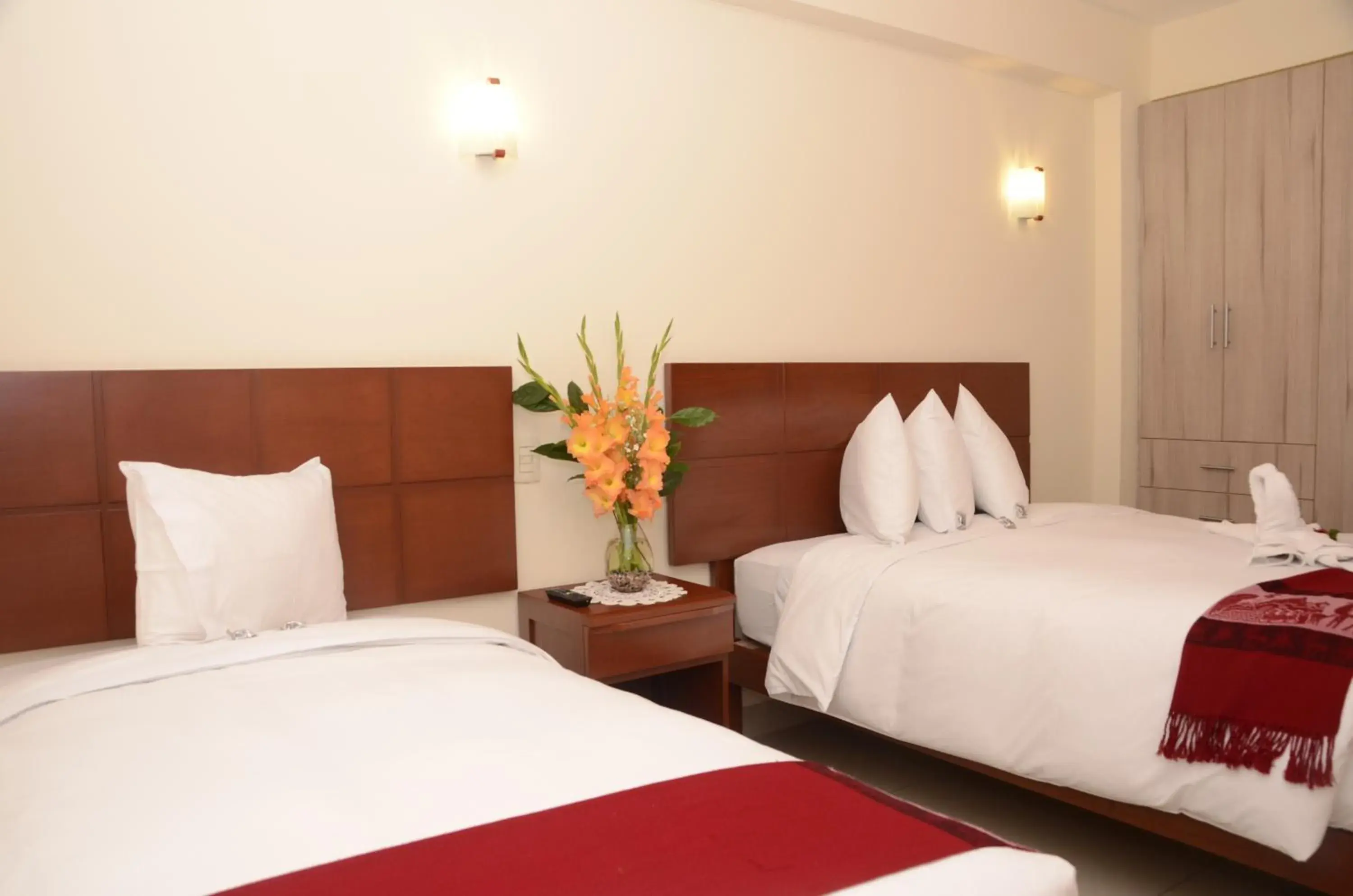 Twin Room in Casa Real Hoteles Twin Room in Casa Real Hoteles