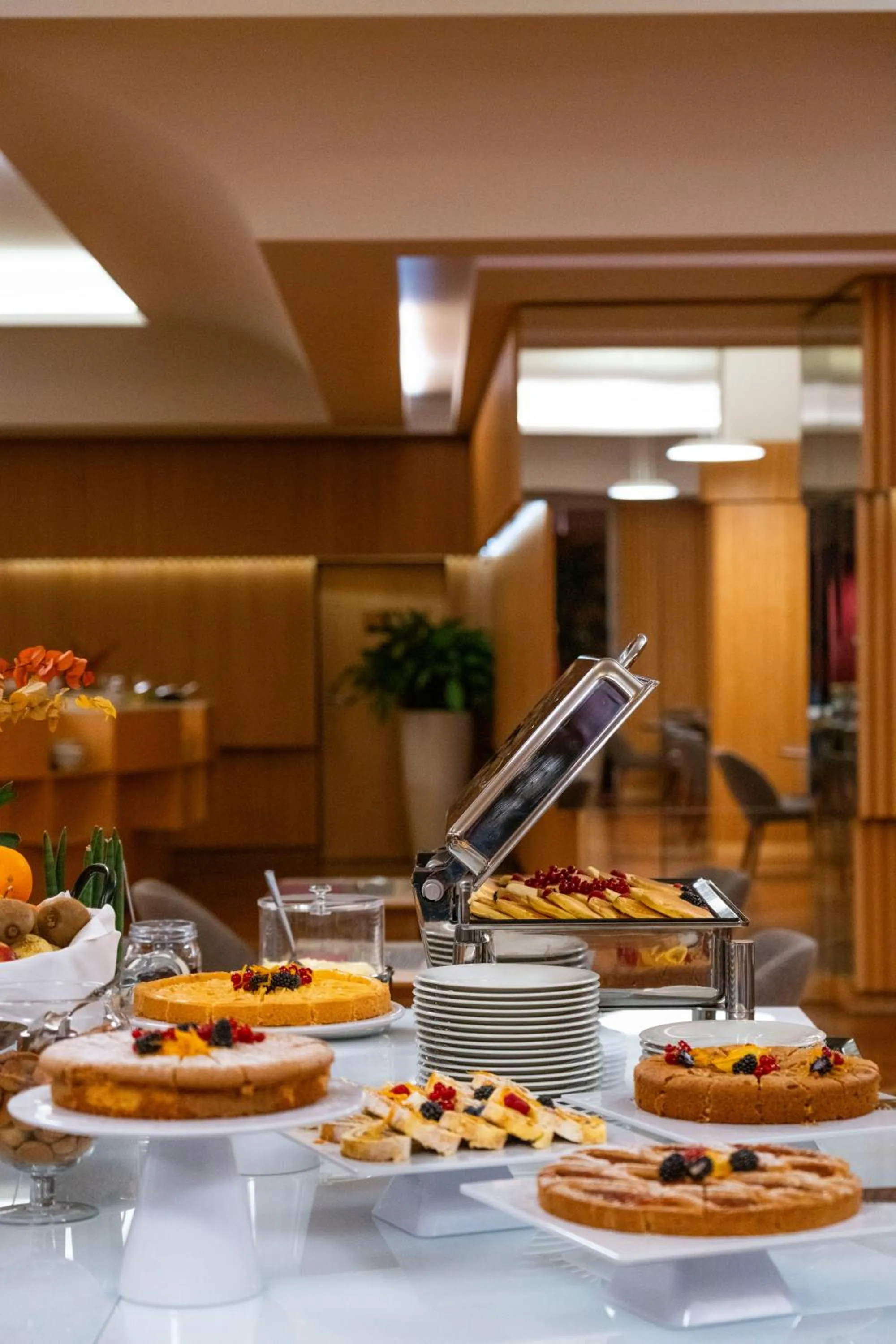 Breakfast in UNAHOTELS Varese