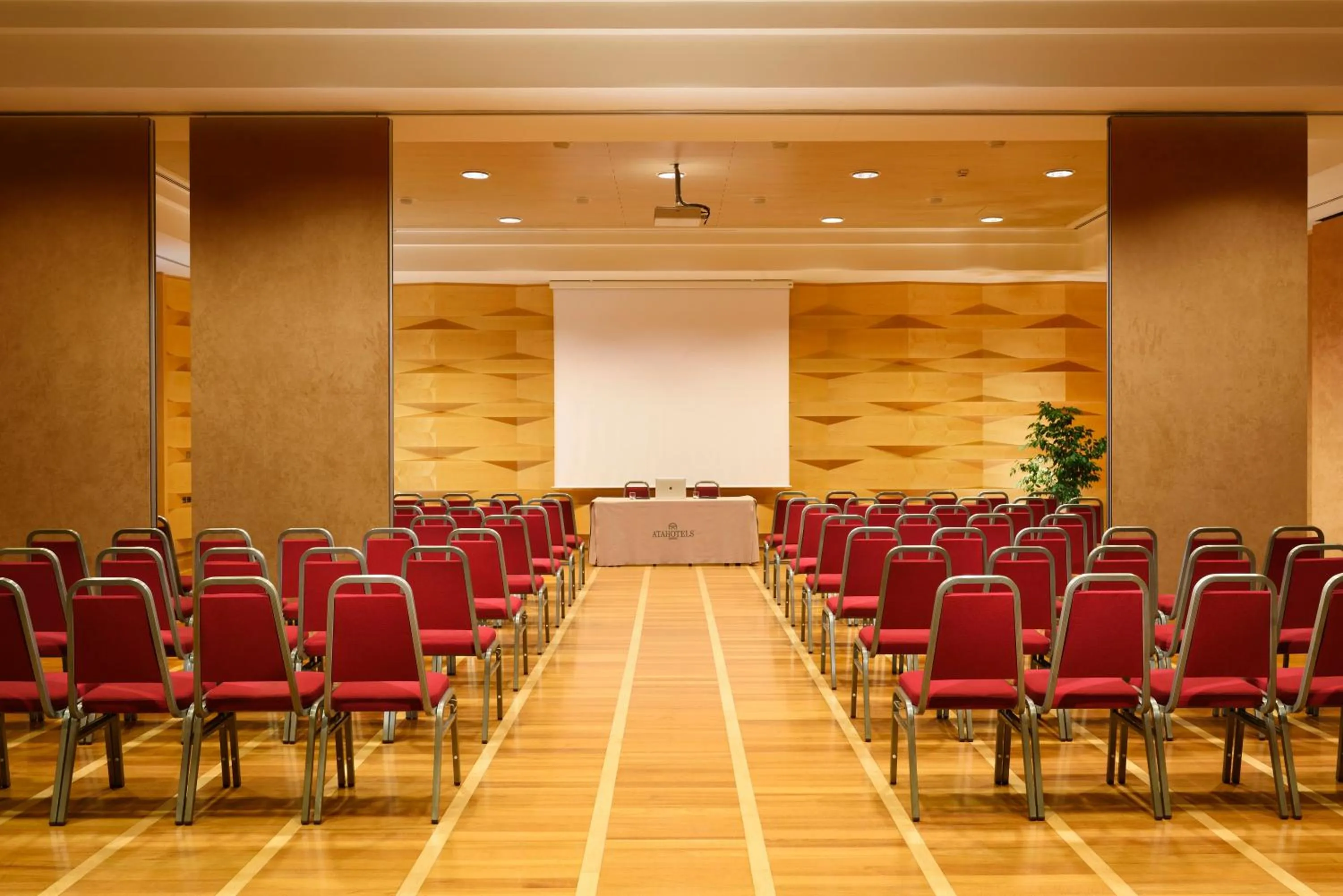 Business facilities in UNAHOTELS Varese