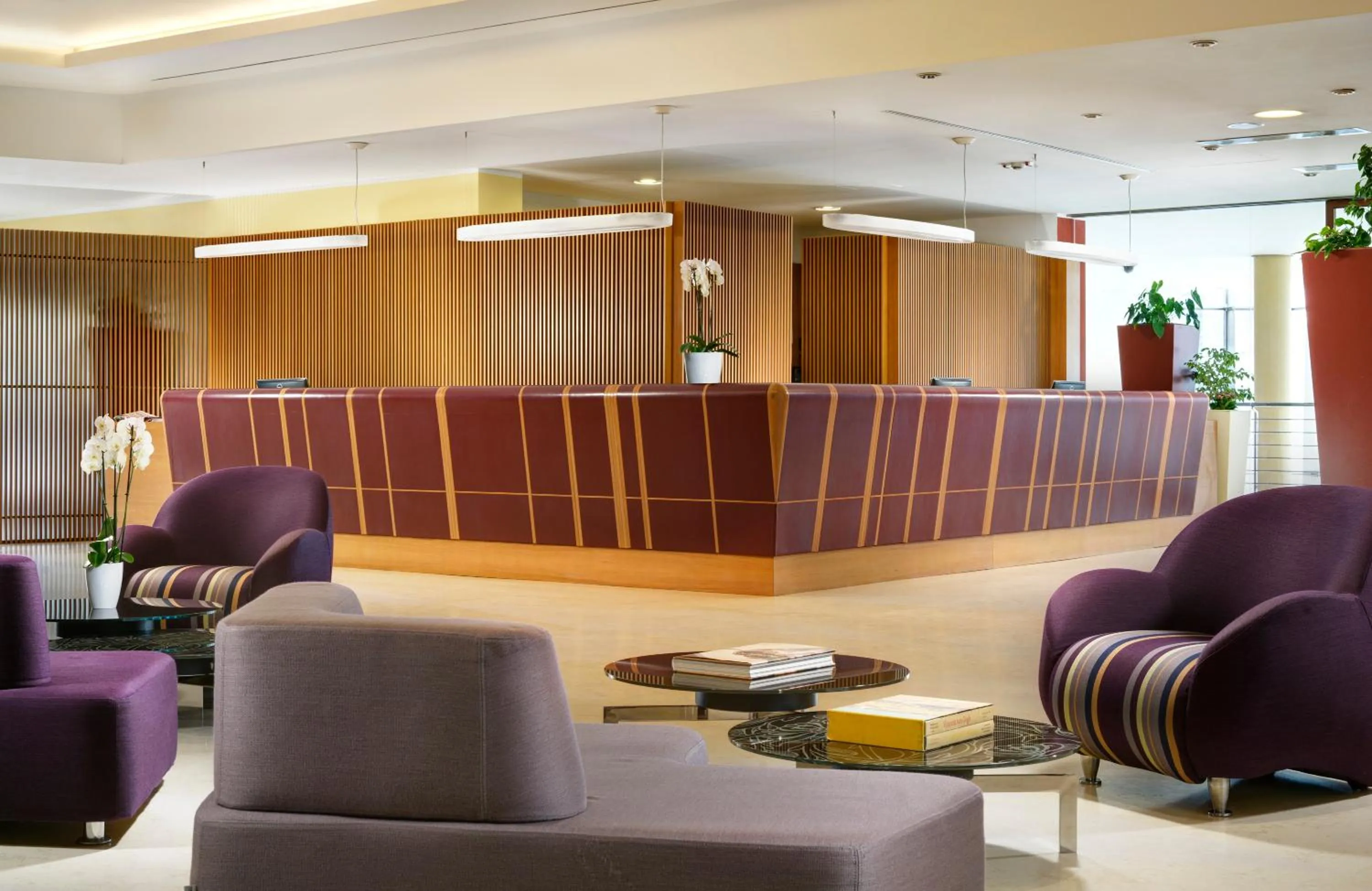 Lobby or reception in UNAHOTELS Varese