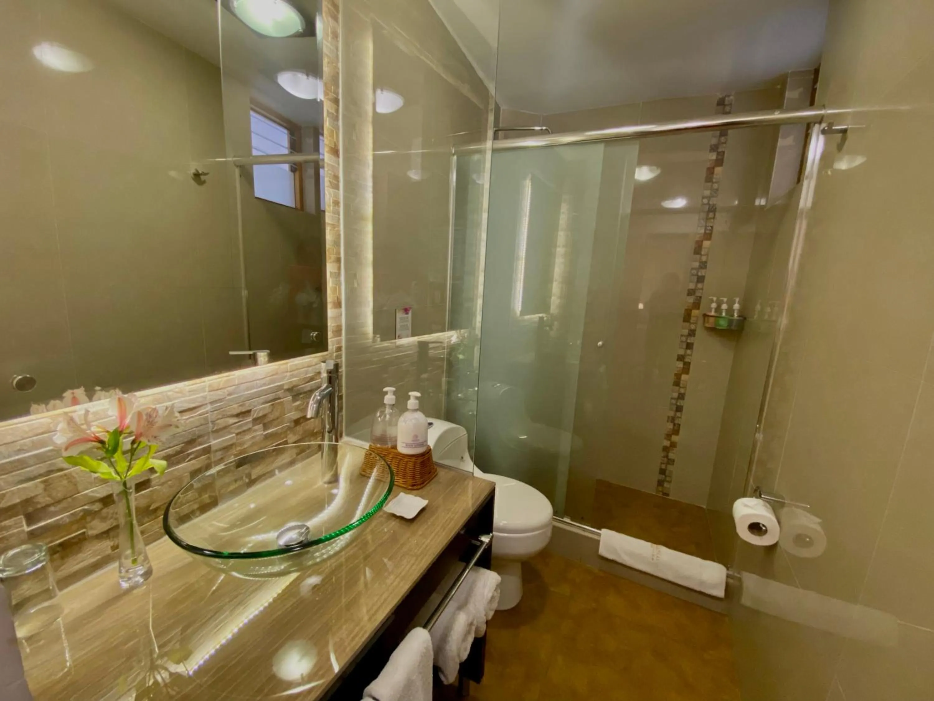 Shower in Mistico San Blas Boutique