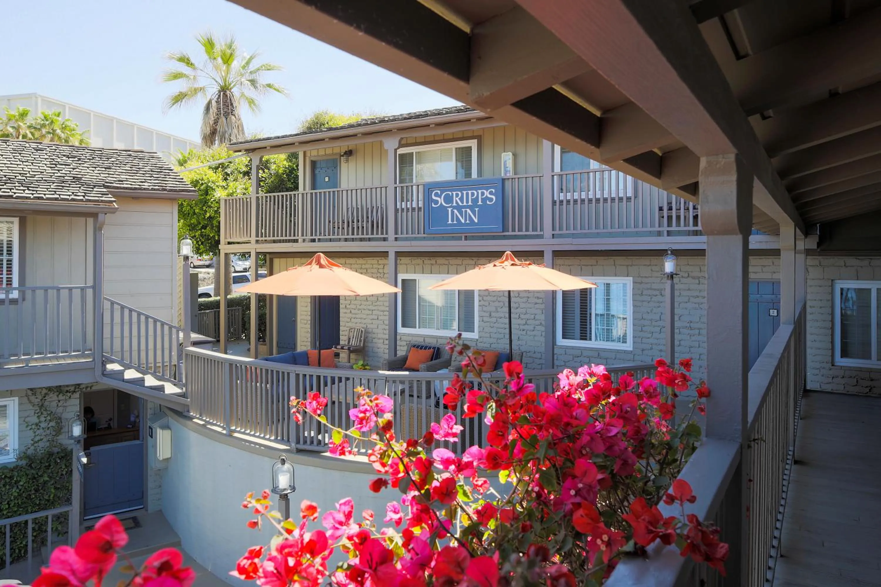 Patio in Scripps Inn