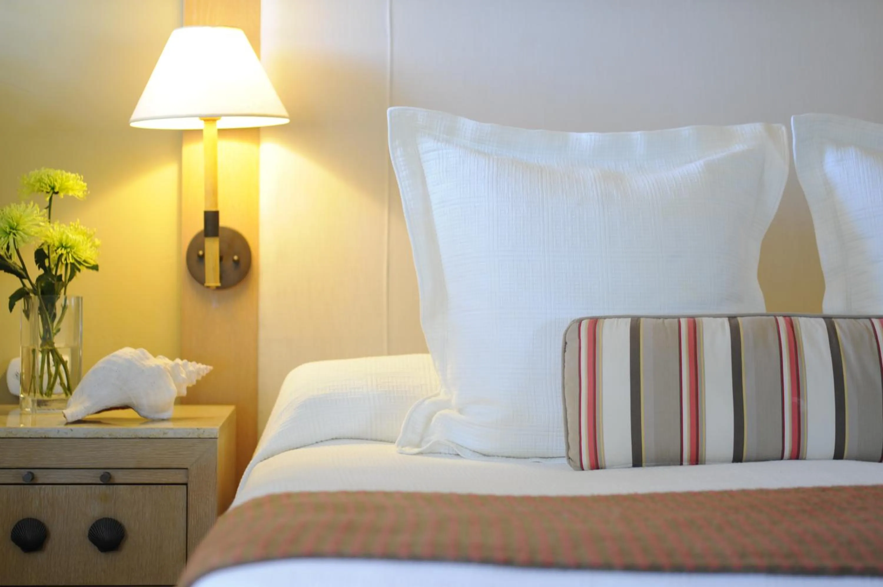 Bedroom in Scripps Inn