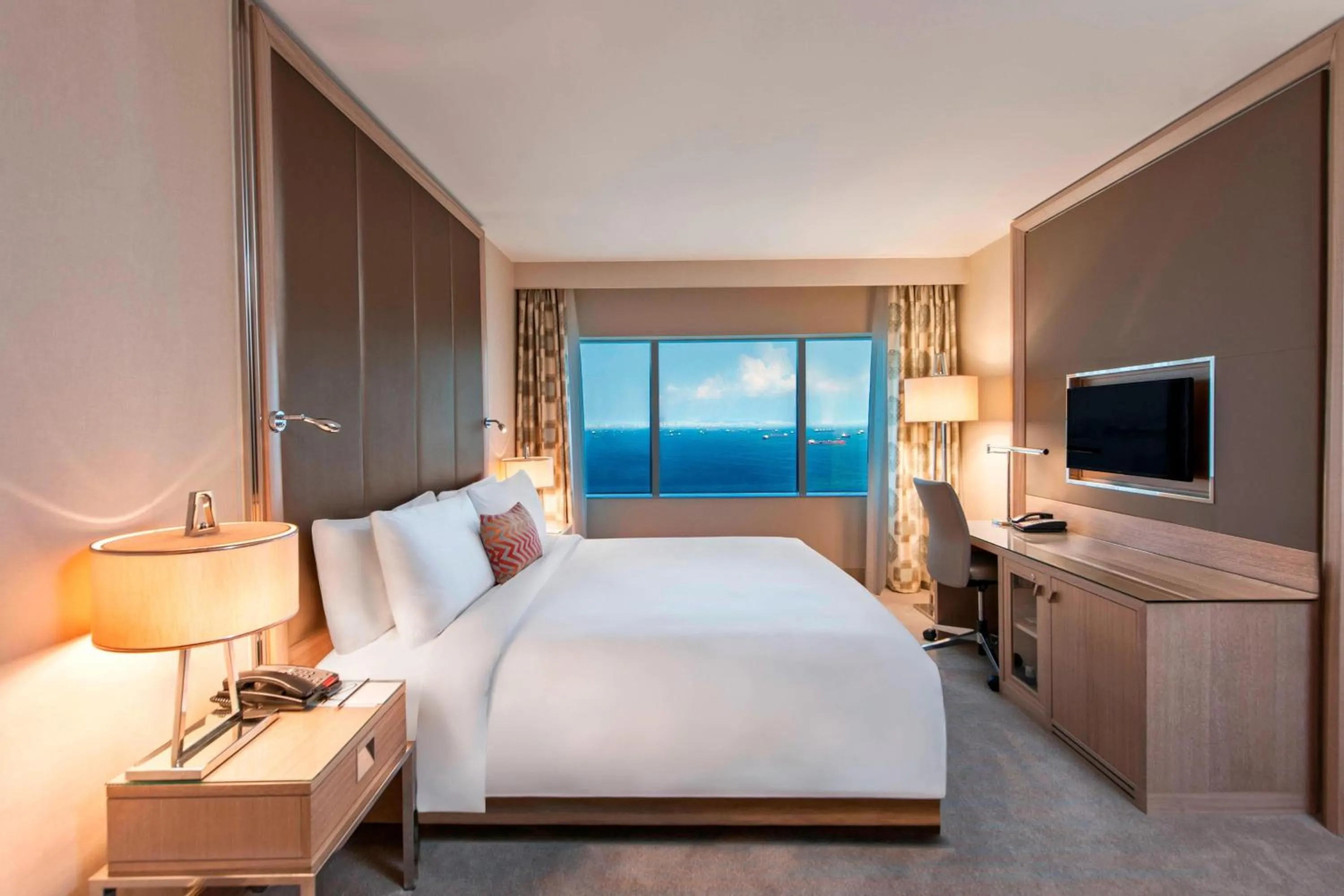 Photo of the whole room, Bed in Renaissance Polat Istanbul Hotel