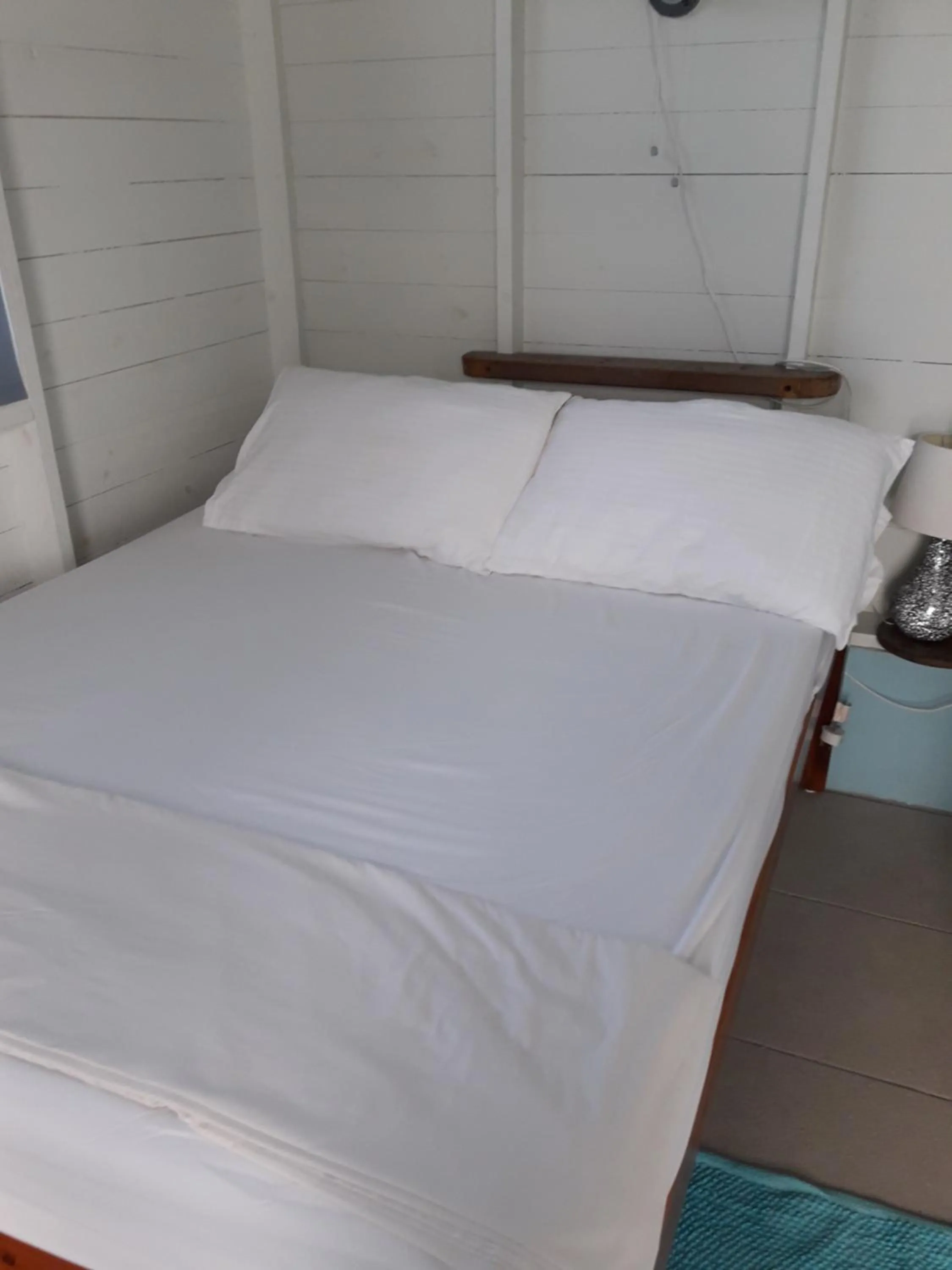 Bed in Cosy Hut