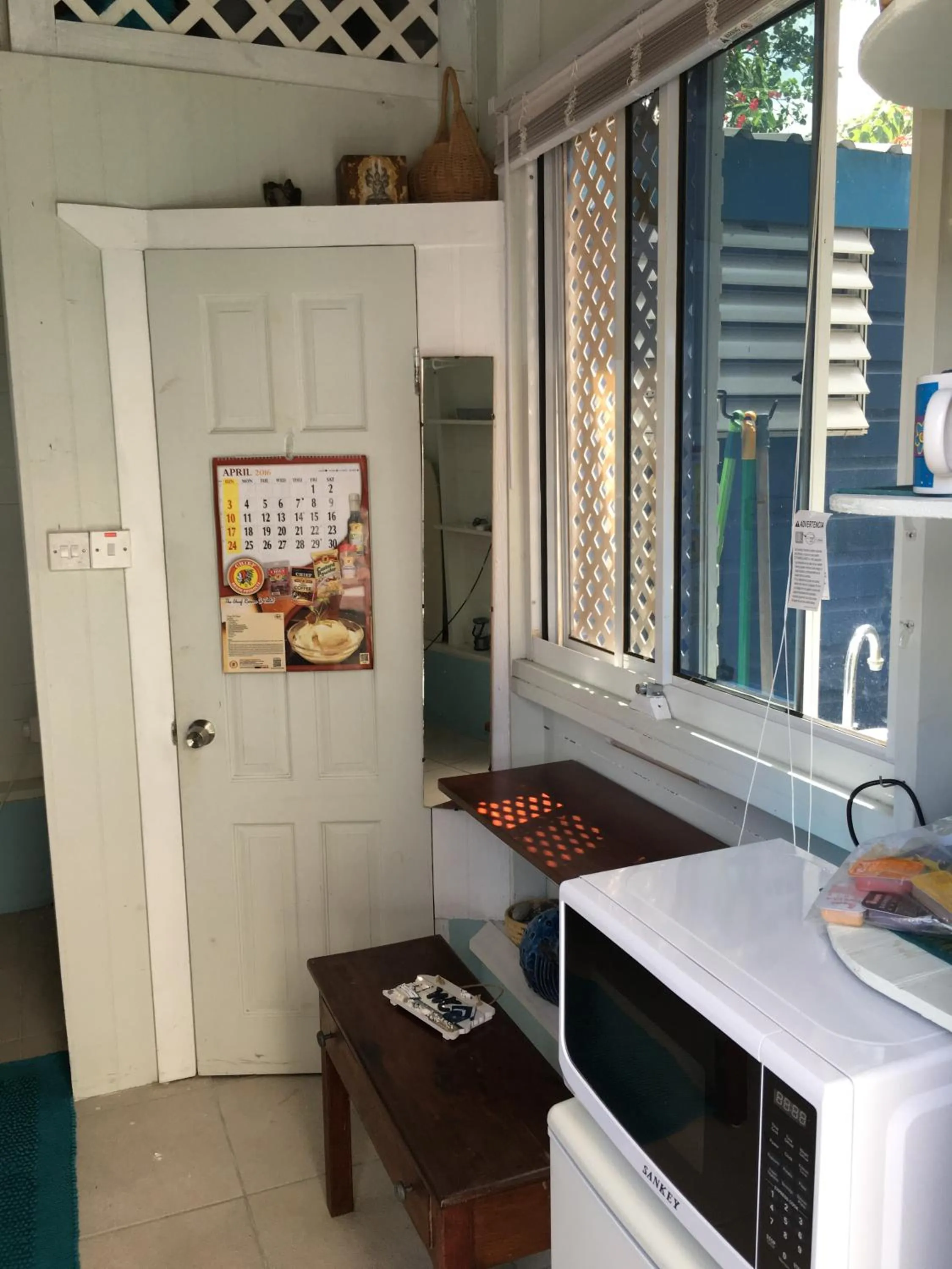 Kitchen or kitchenette in Cosy Hut