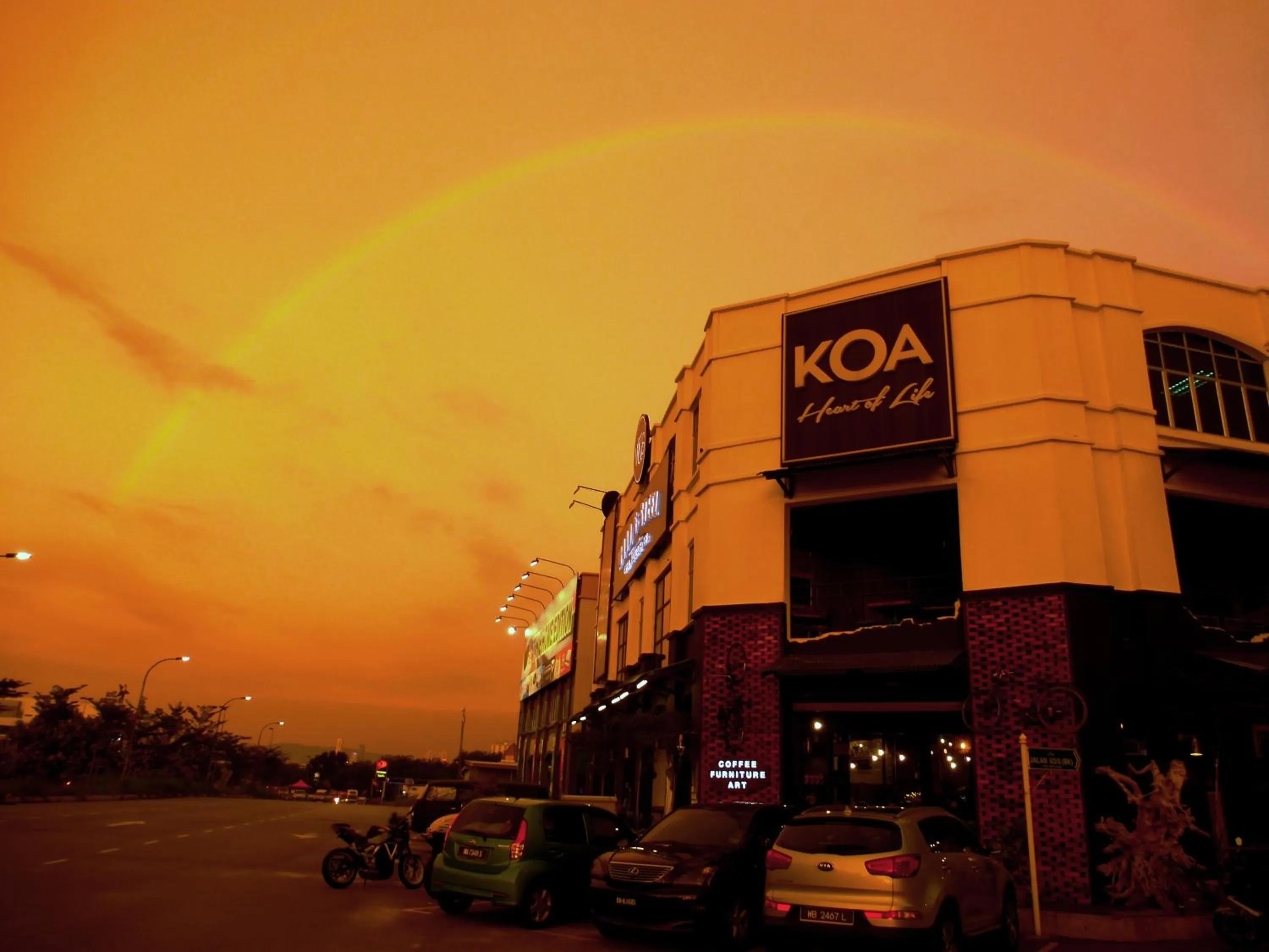 Restaurant/places to eat in Hotel 138 @ Subang