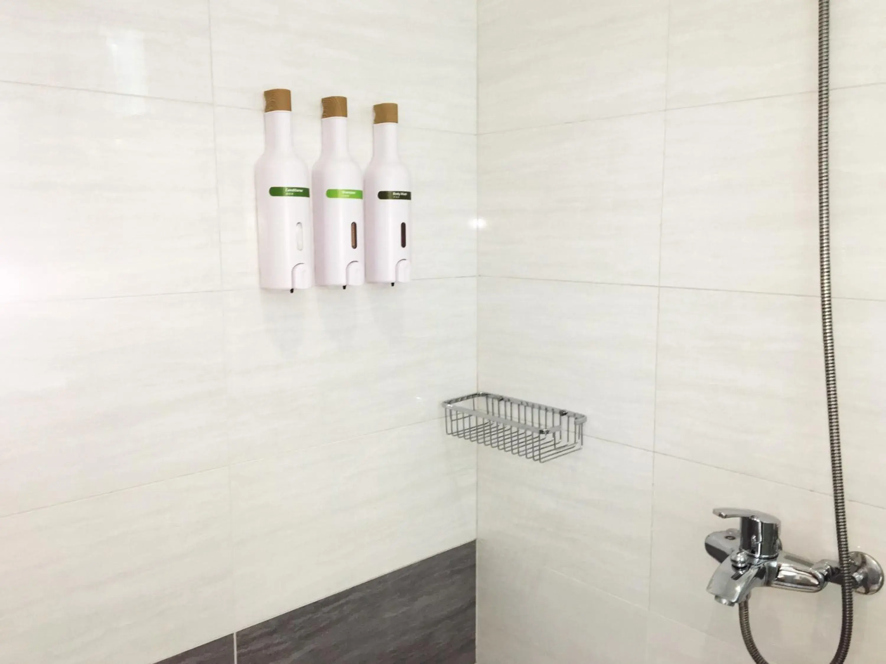 Deluxe Double Room with Balcony in 咩咩不是羊民宿Mieh's Inn 花蓮市區 電梯 寵物友善民宿 Deluxe Double Room with Balcony in 咩咩不是羊民宿Mieh's Inn 花蓮市區 電梯 寵物友善民宿