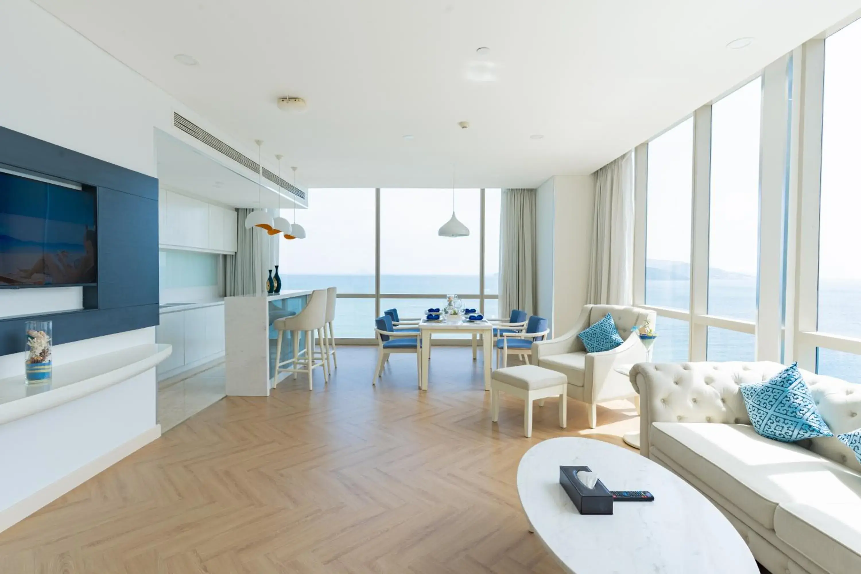 Living room in Diamond Bay Hotel Living room in Diamond Bay Hotel