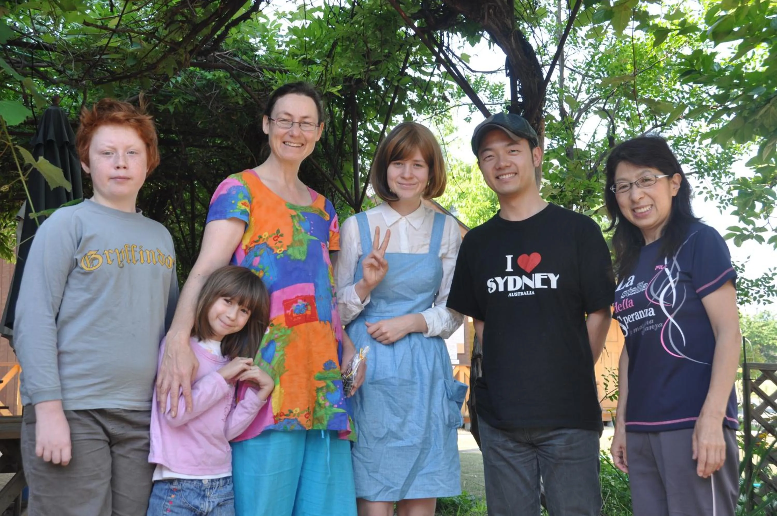 group of guests in Tomareru Himitsukichi L-Base