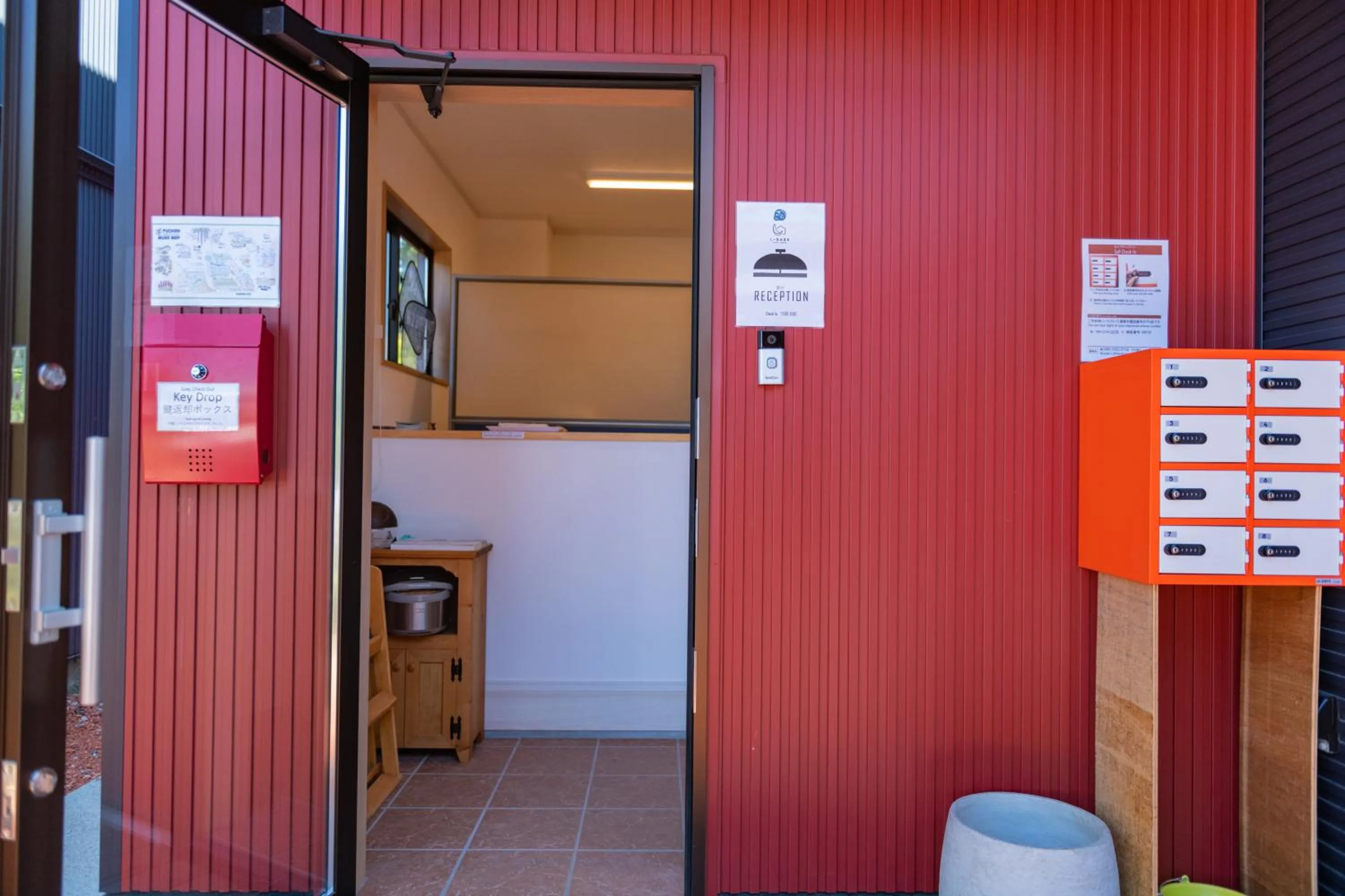 Area and facilities in Tomareru Himitsukichi L-Base