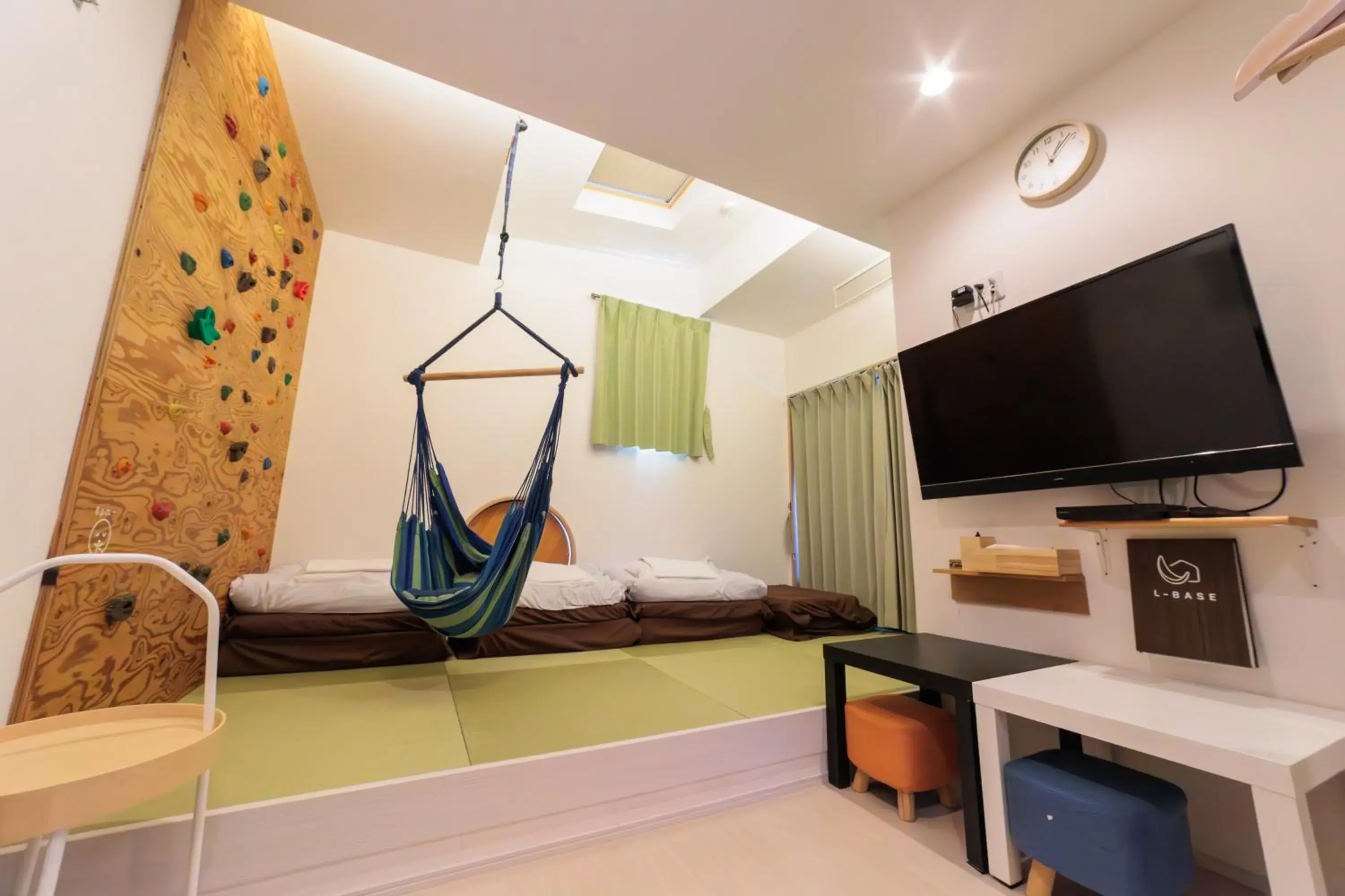 Photo of the whole room, Bed in Tomareru Himitsukichi L-Base Photo of the whole room, Bed in Tomareru Himitsukichi L-Base