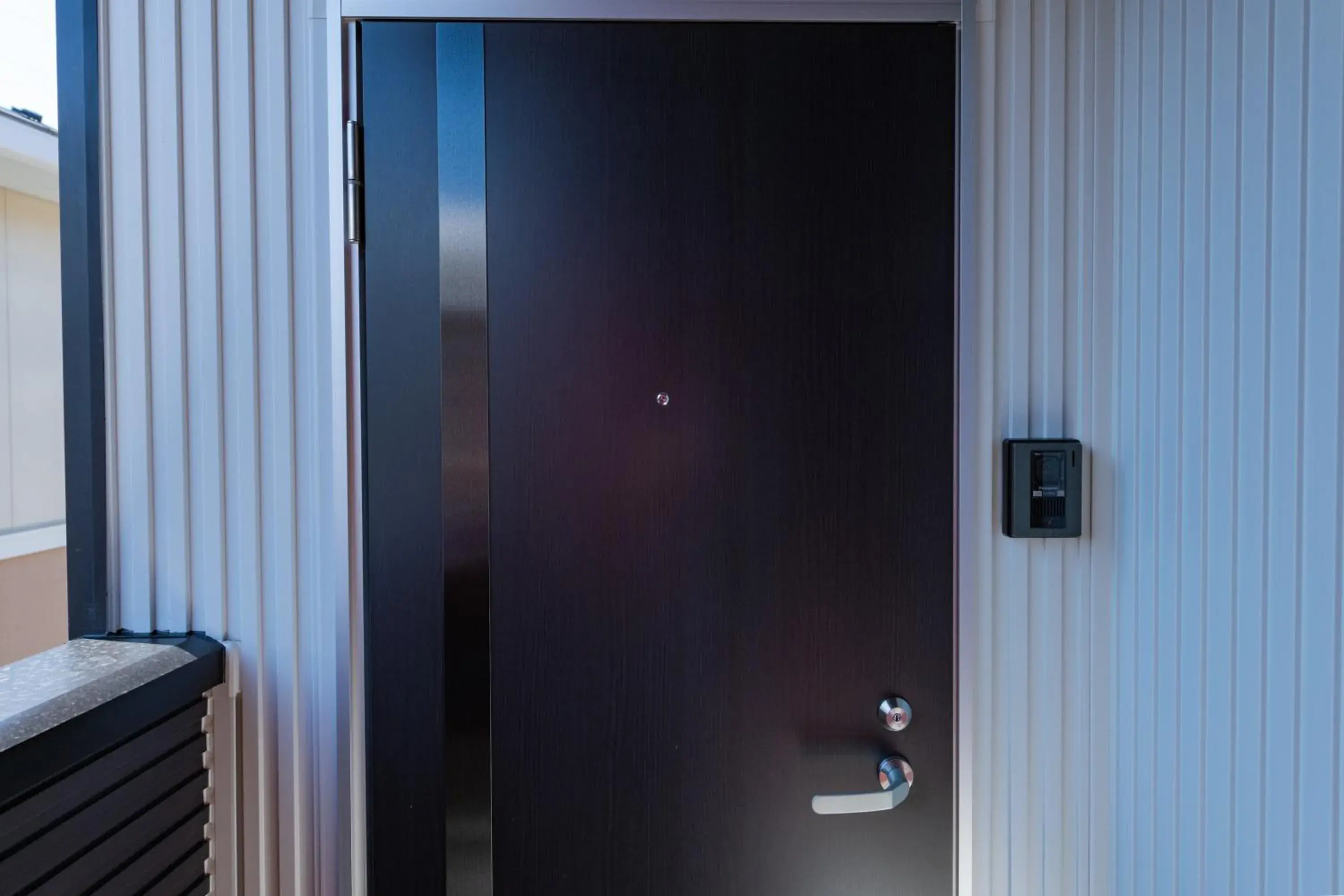 Property building in Tomareru Himitsukichi L-Base Property building in Tomareru Himitsukichi L-Base