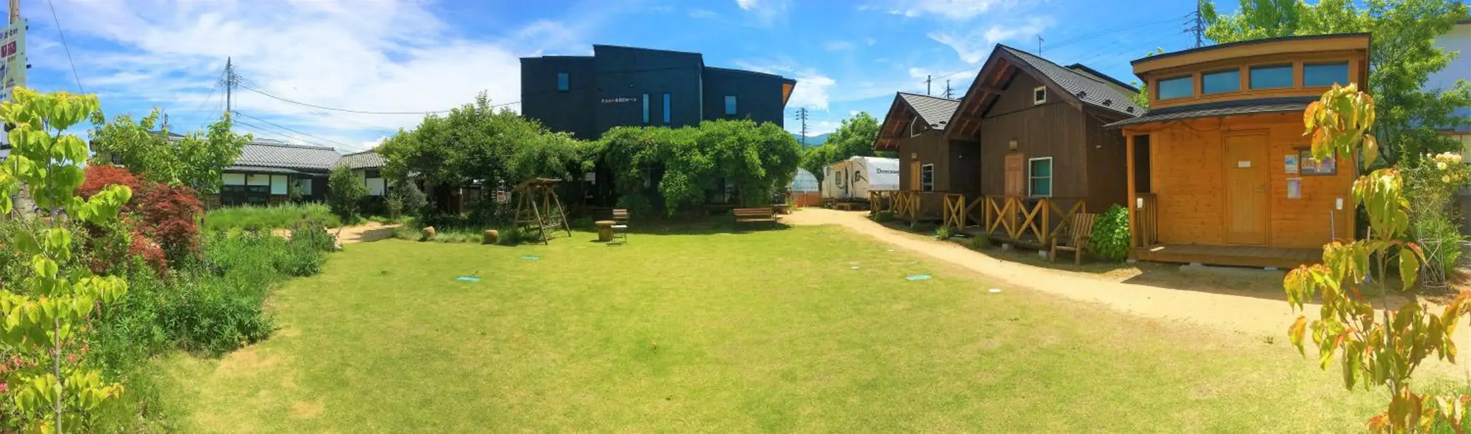 Facade/entrance in Tomareru Himitsukichi L-Base Facade/entrance in Tomareru Himitsukichi L-Base