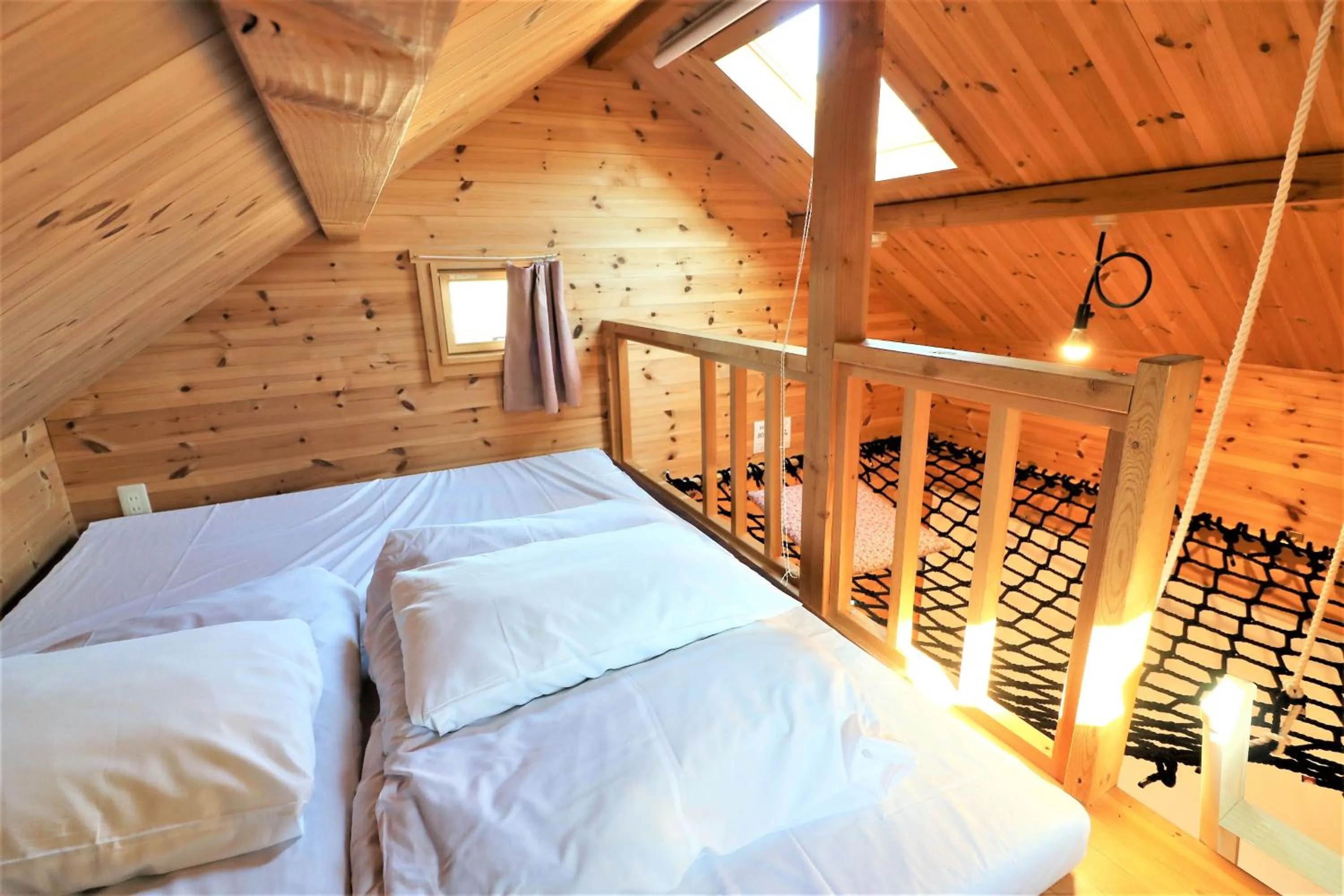 Bed in Tomareru Himitsukichi L-Base