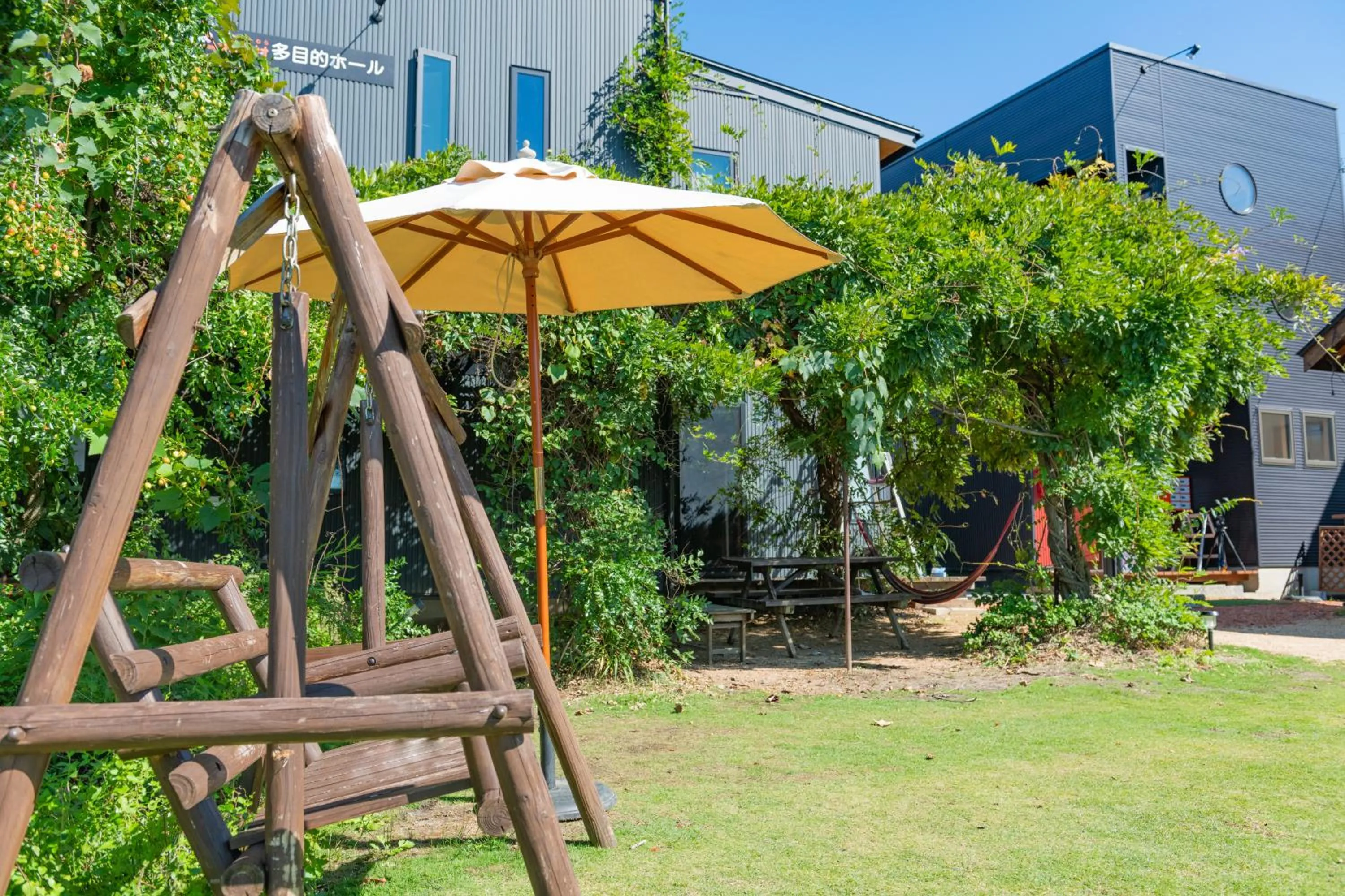 Area and facilities in Tomareru Himitsukichi L-Base