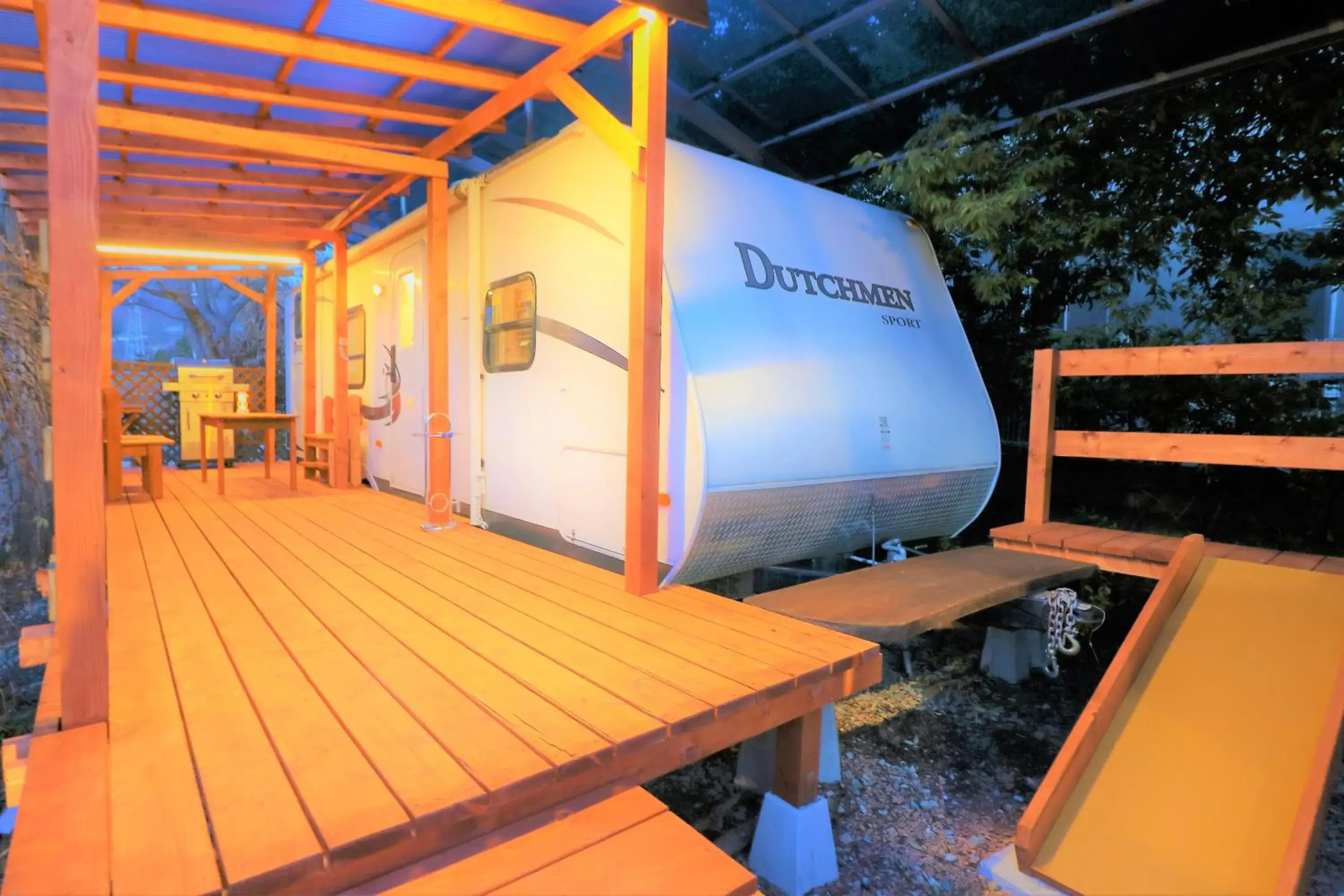 Facade/entrance in Tomareru Himitsukichi L-Base Facade/entrance in Tomareru Himitsukichi L-Base