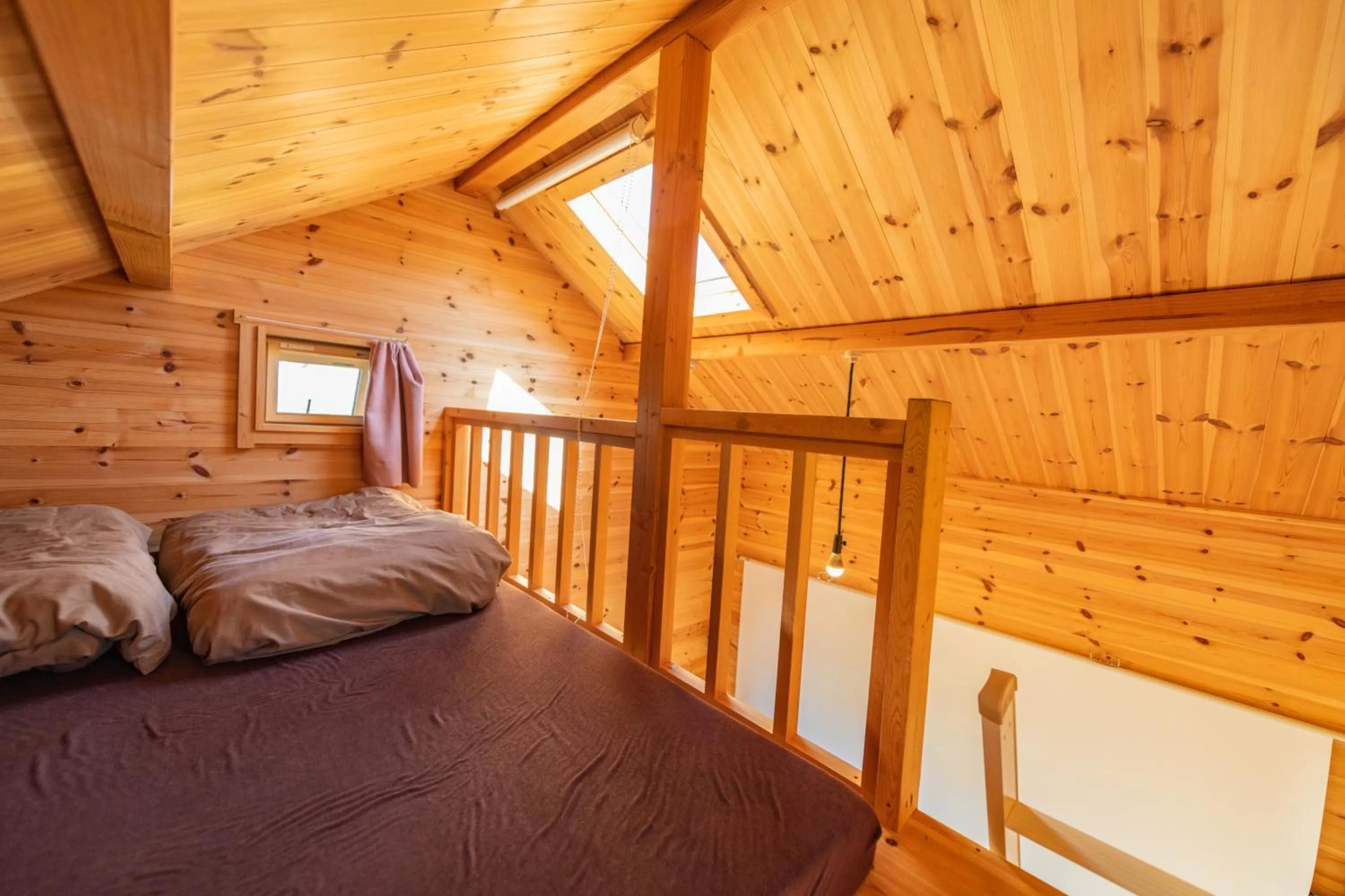 Bed in Tomareru Himitsukichi L-Base