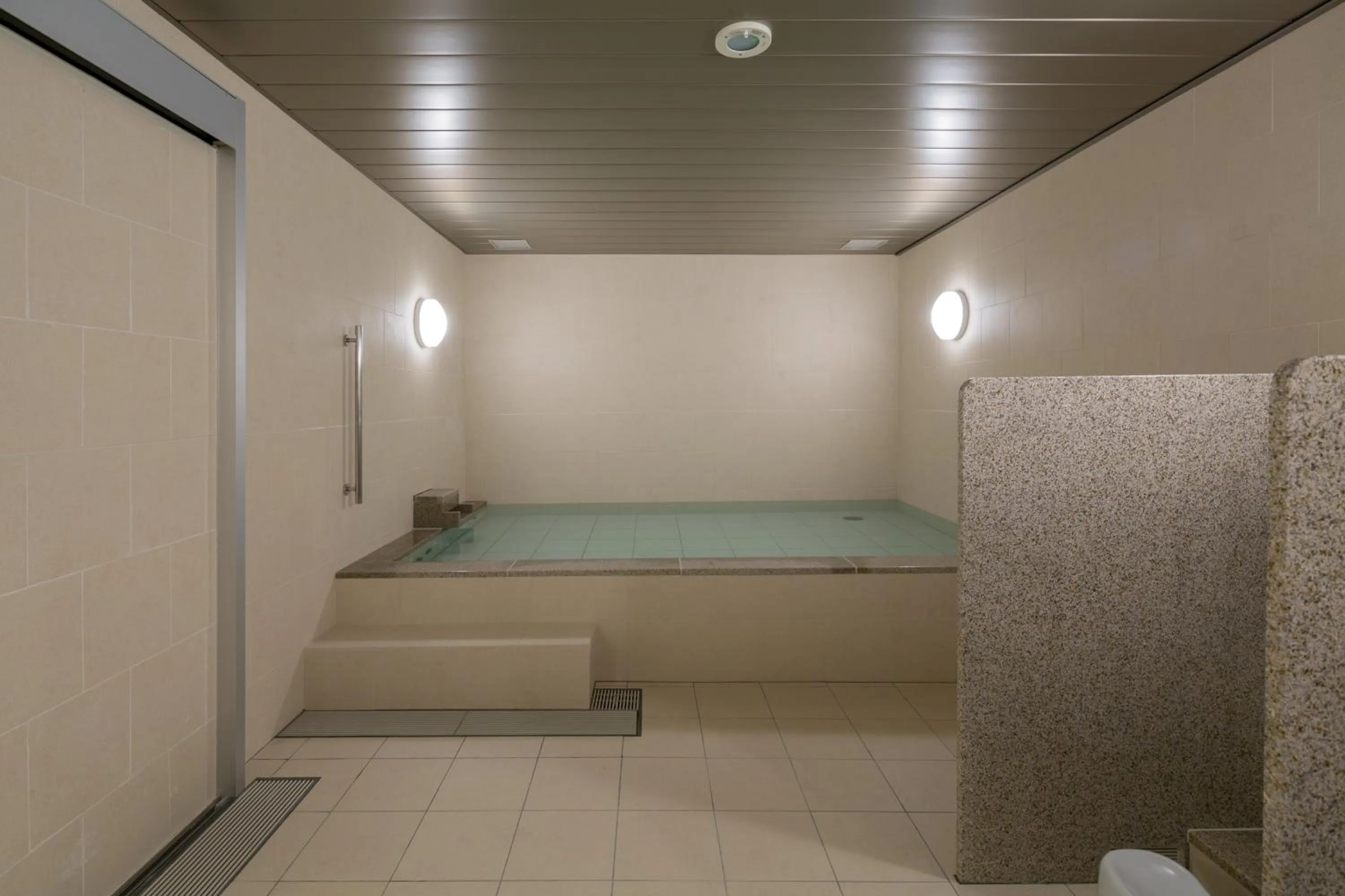 Bathroom in First Cabin Akasaka