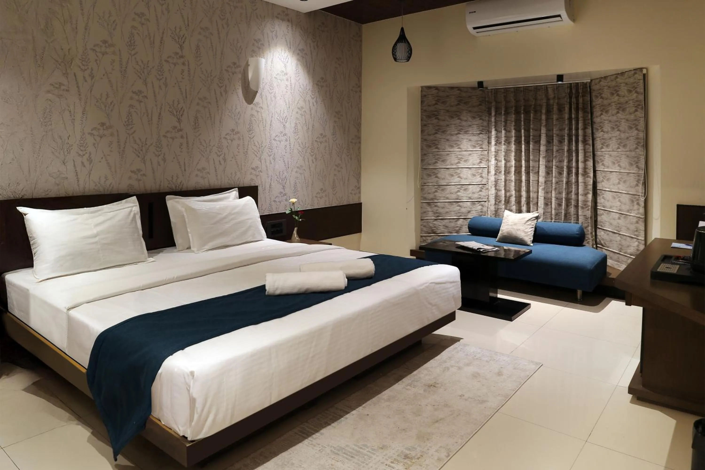 Bed in Hotel The Leaf