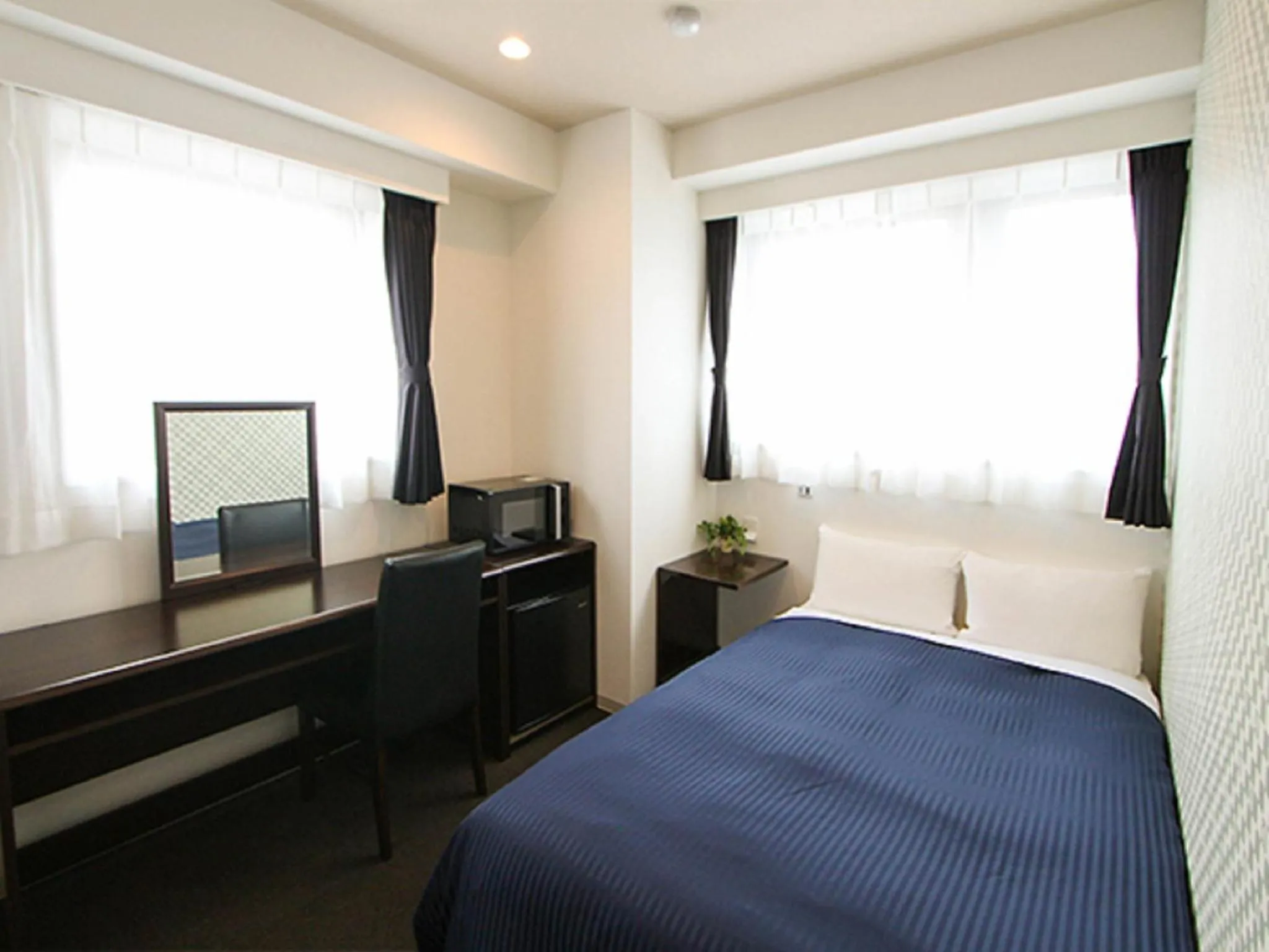 Bed in HOTEL LiVEMAX Asakusa Sky Front