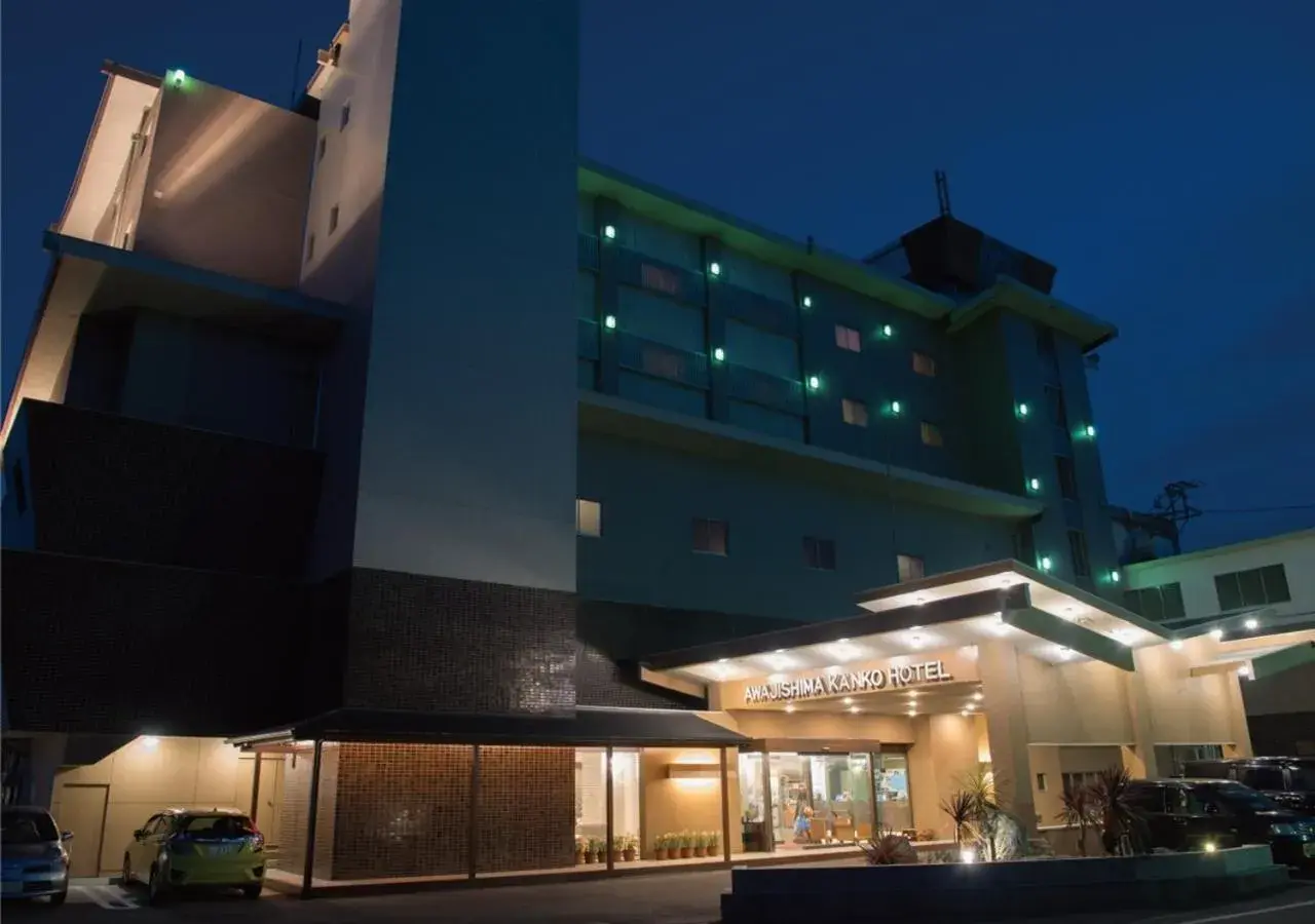 Property building in Awakan Property building in Awakan