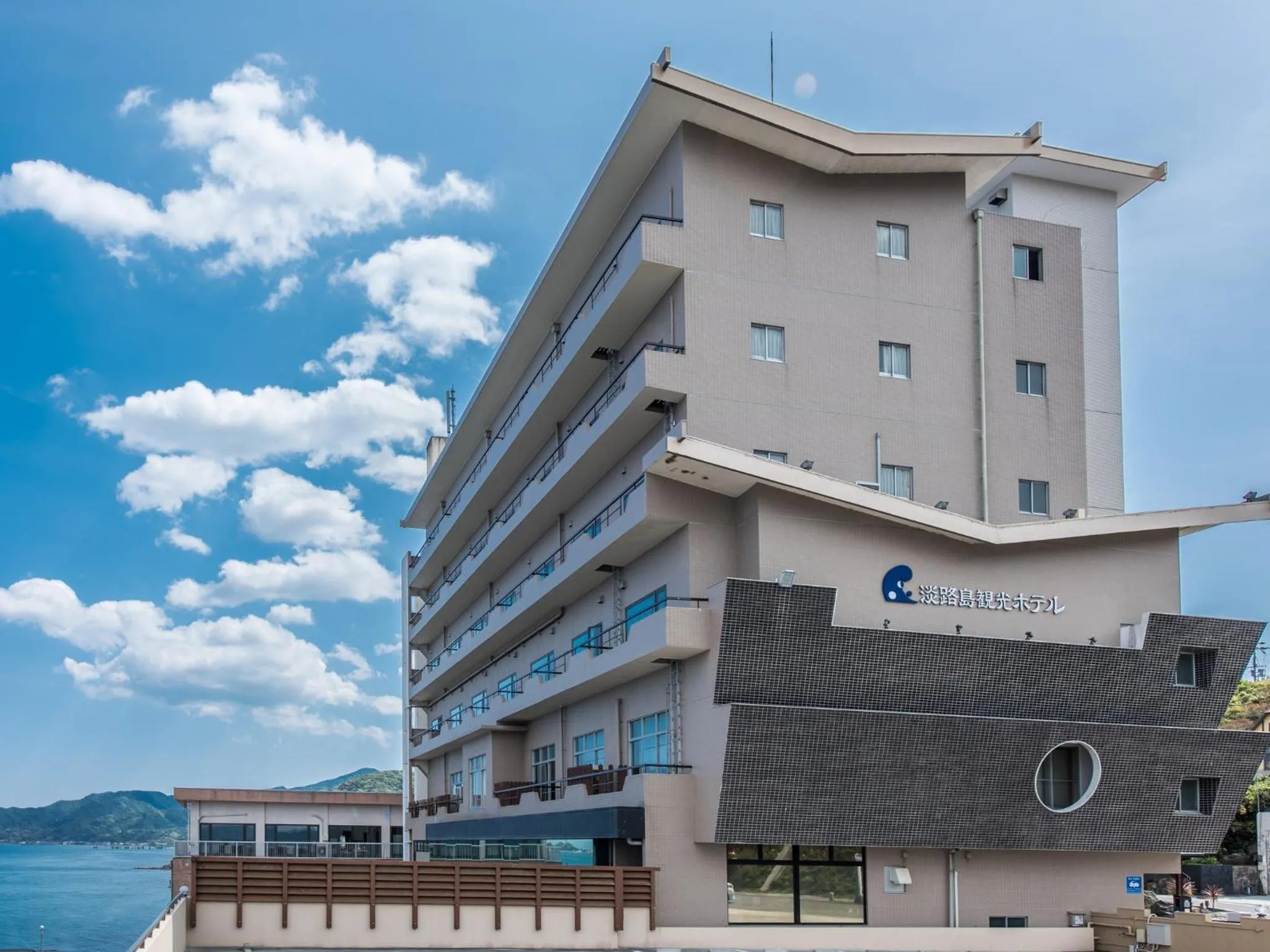 Facade/entrance in Awakan
