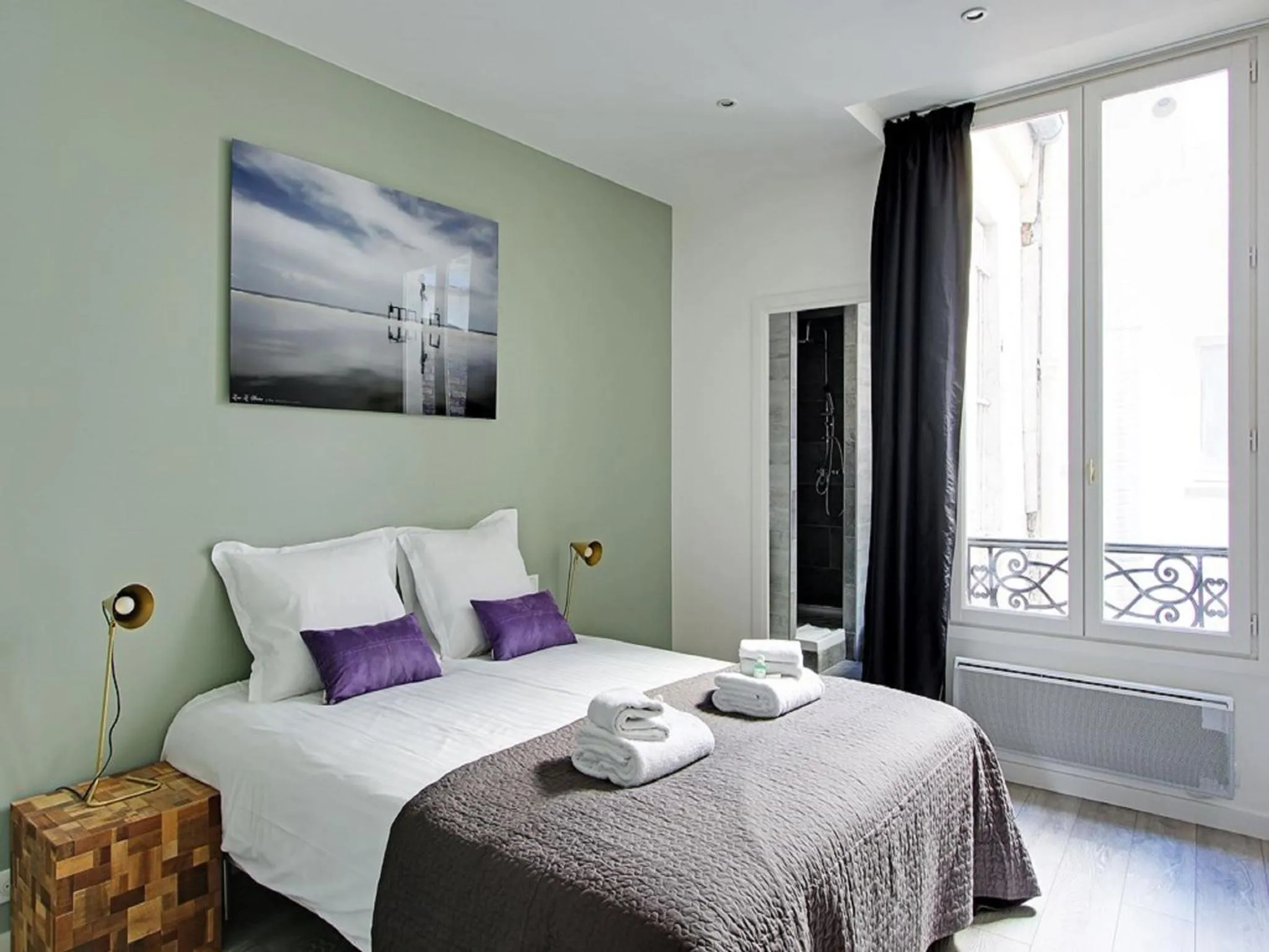 Photo of the whole room, Bed in Rent a Room - Residence Bonne Nouvelle