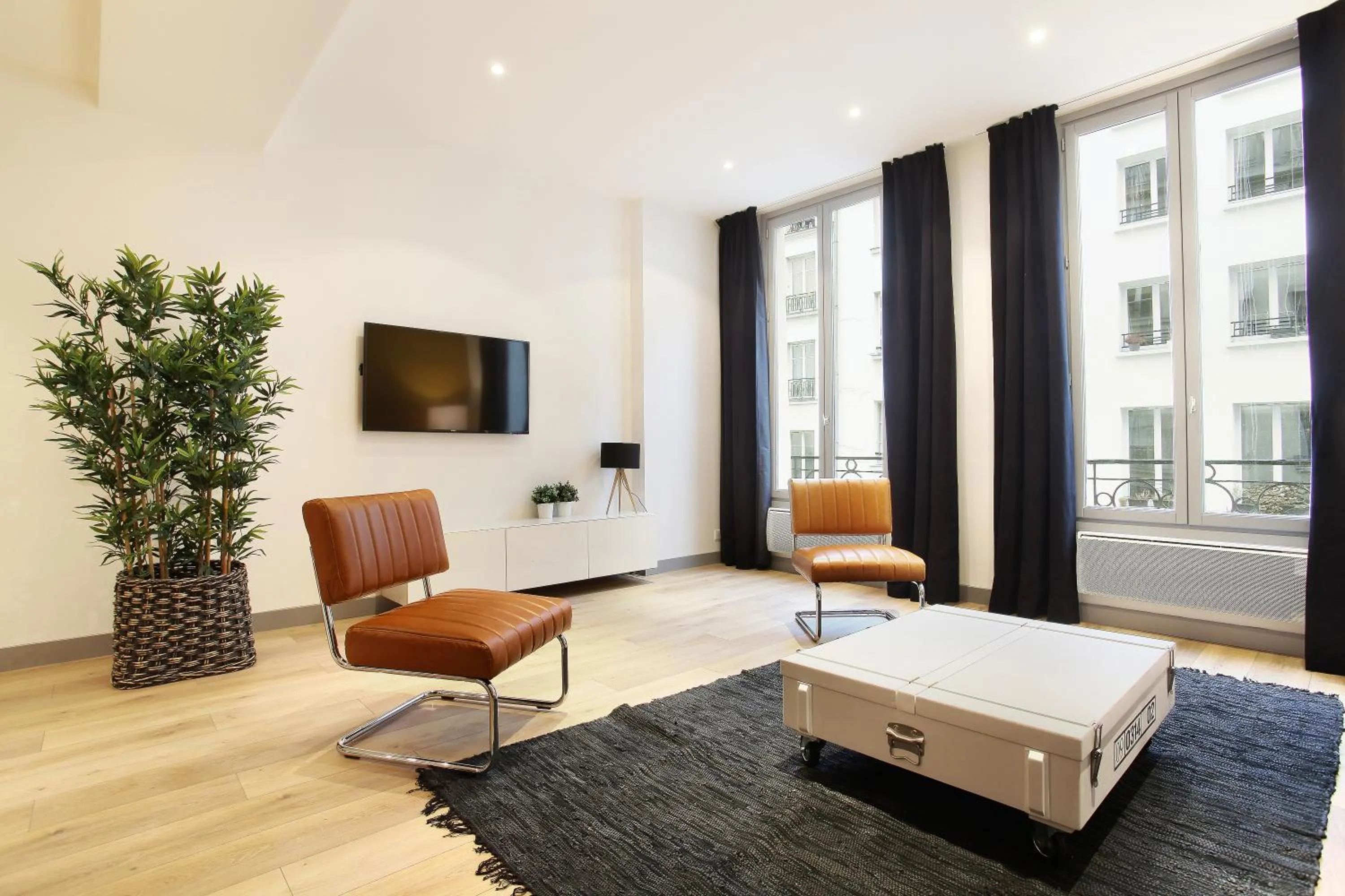 TV and multimedia in Rent a Room - Residence Bonne Nouvelle