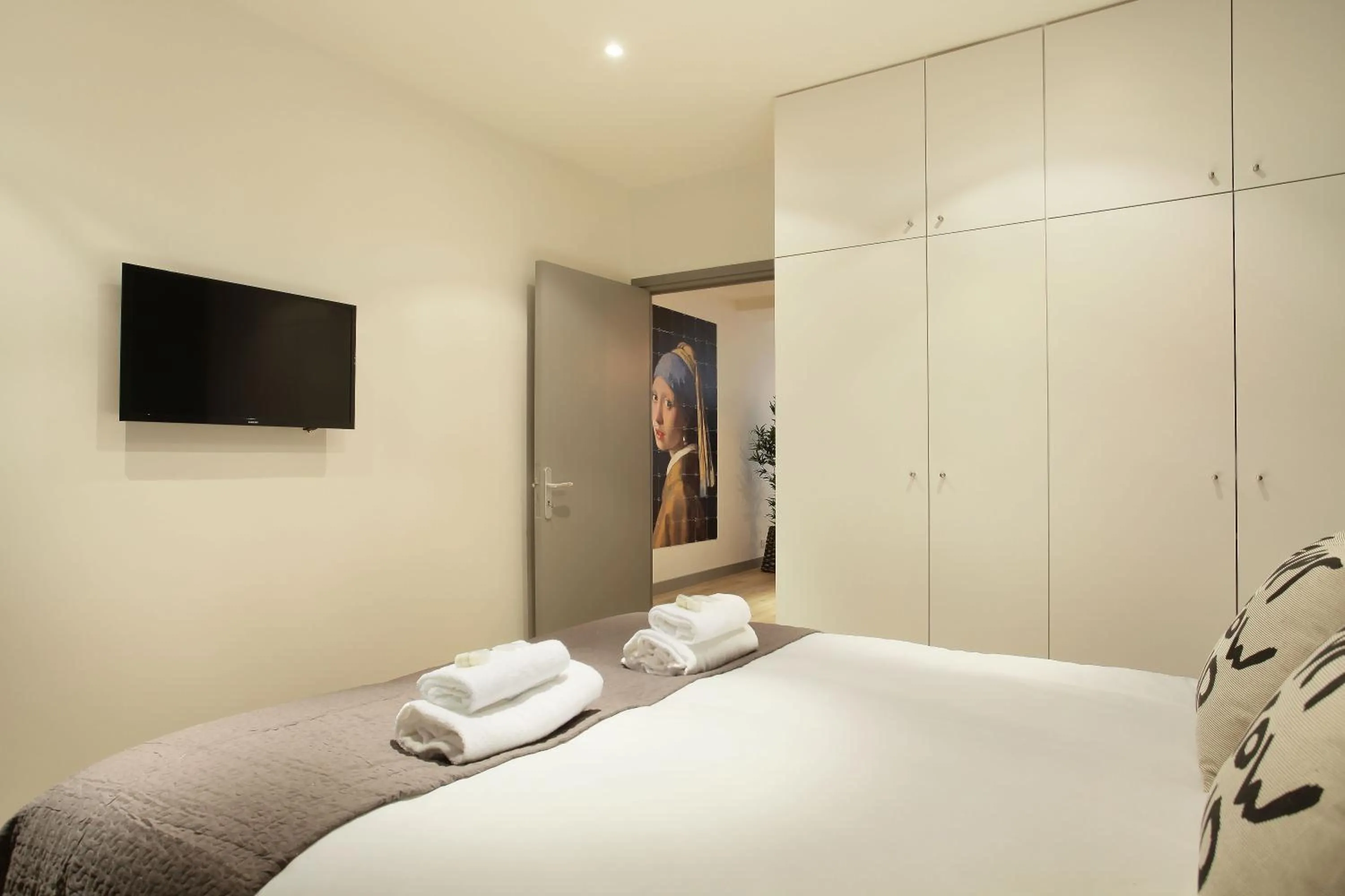 Decorative detail, Bed in Rent a Room - Residence Bonne Nouvelle