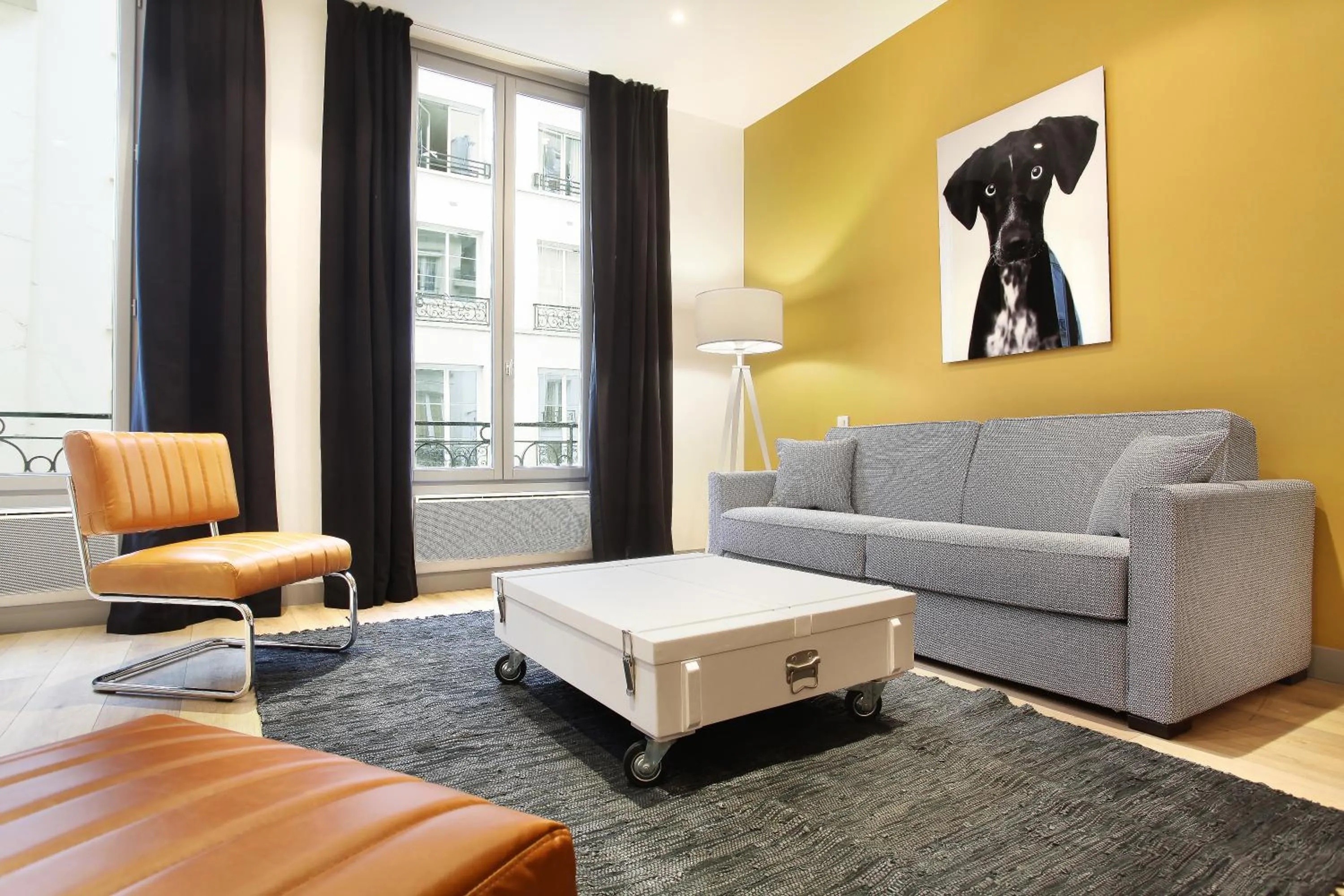 Living room in Rent a Room - Residence Bonne Nouvelle