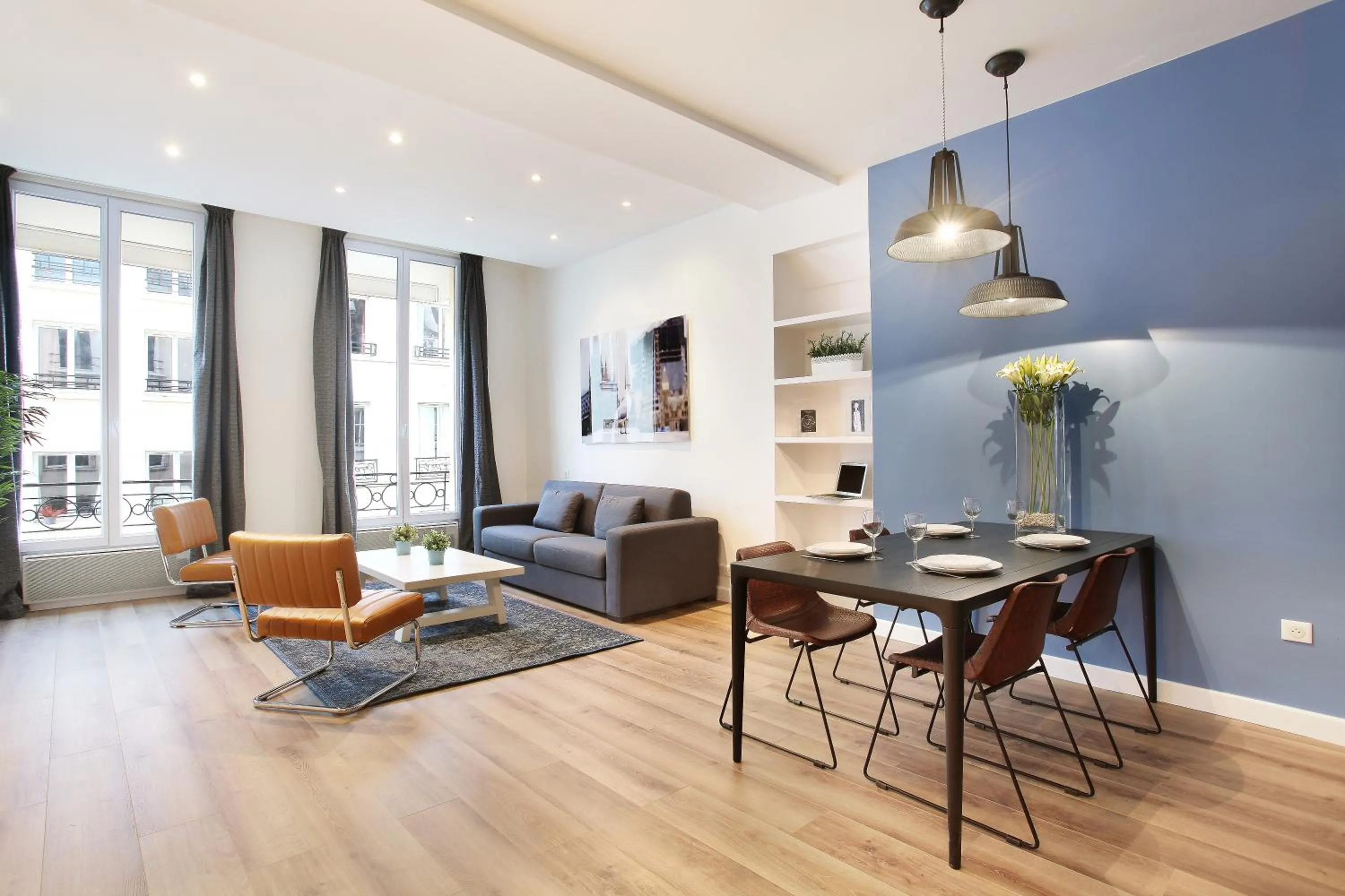 Living room in Rent a Room - Residence Bonne Nouvelle