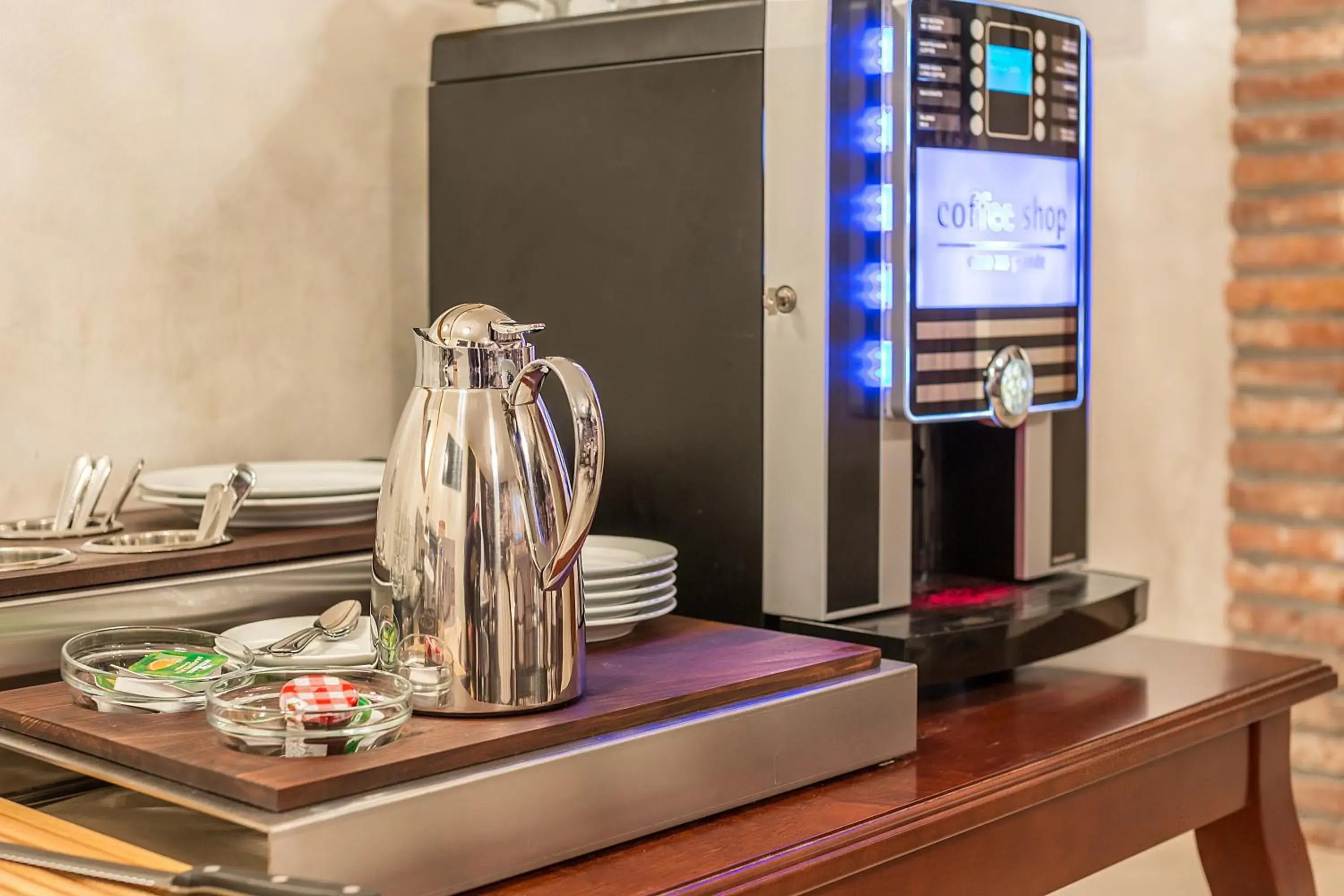 Restaurant/places to eat in Splendida Palace Restaurant/places to eat in Splendida Palace