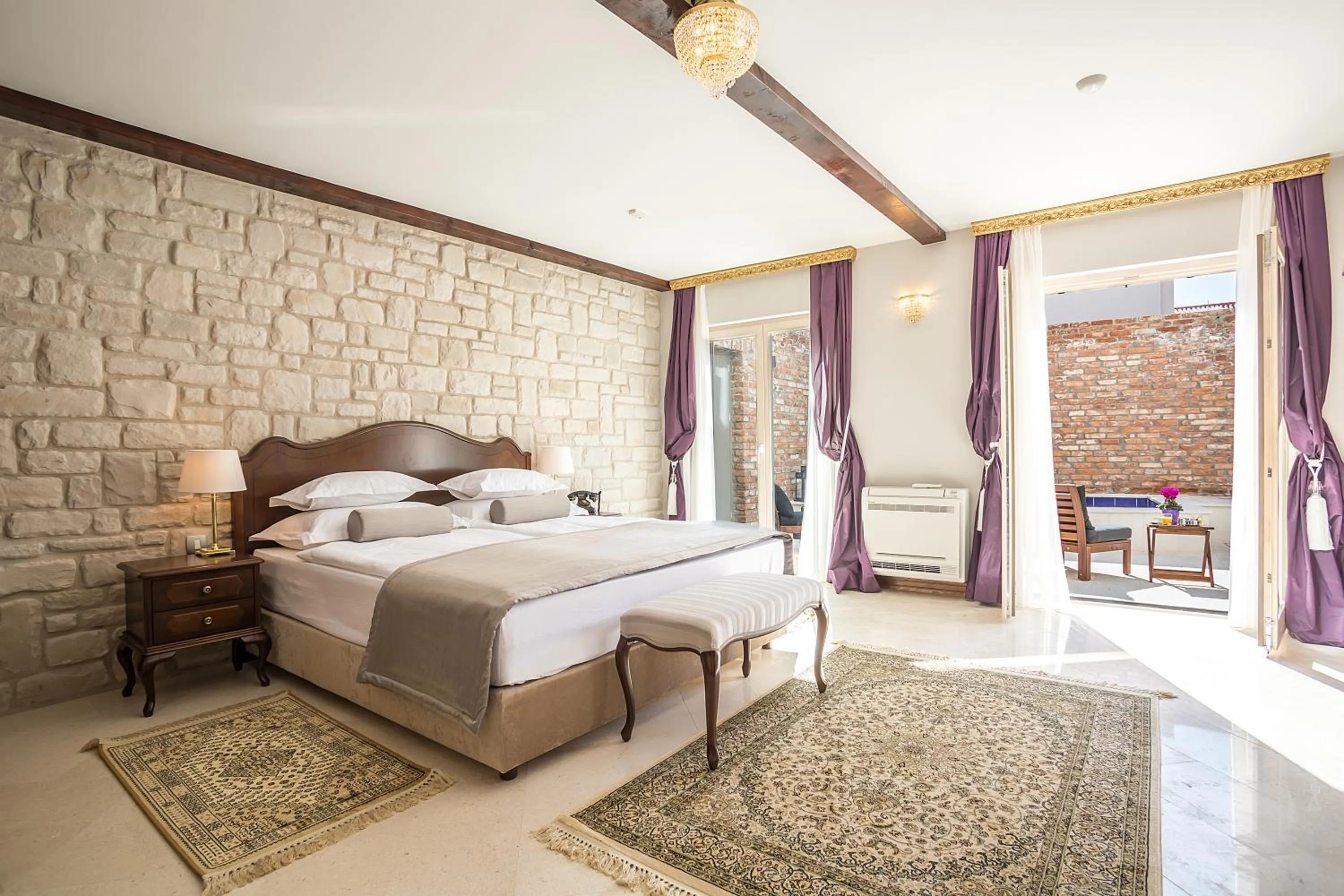 Bedroom, Bed in Splendida Palace