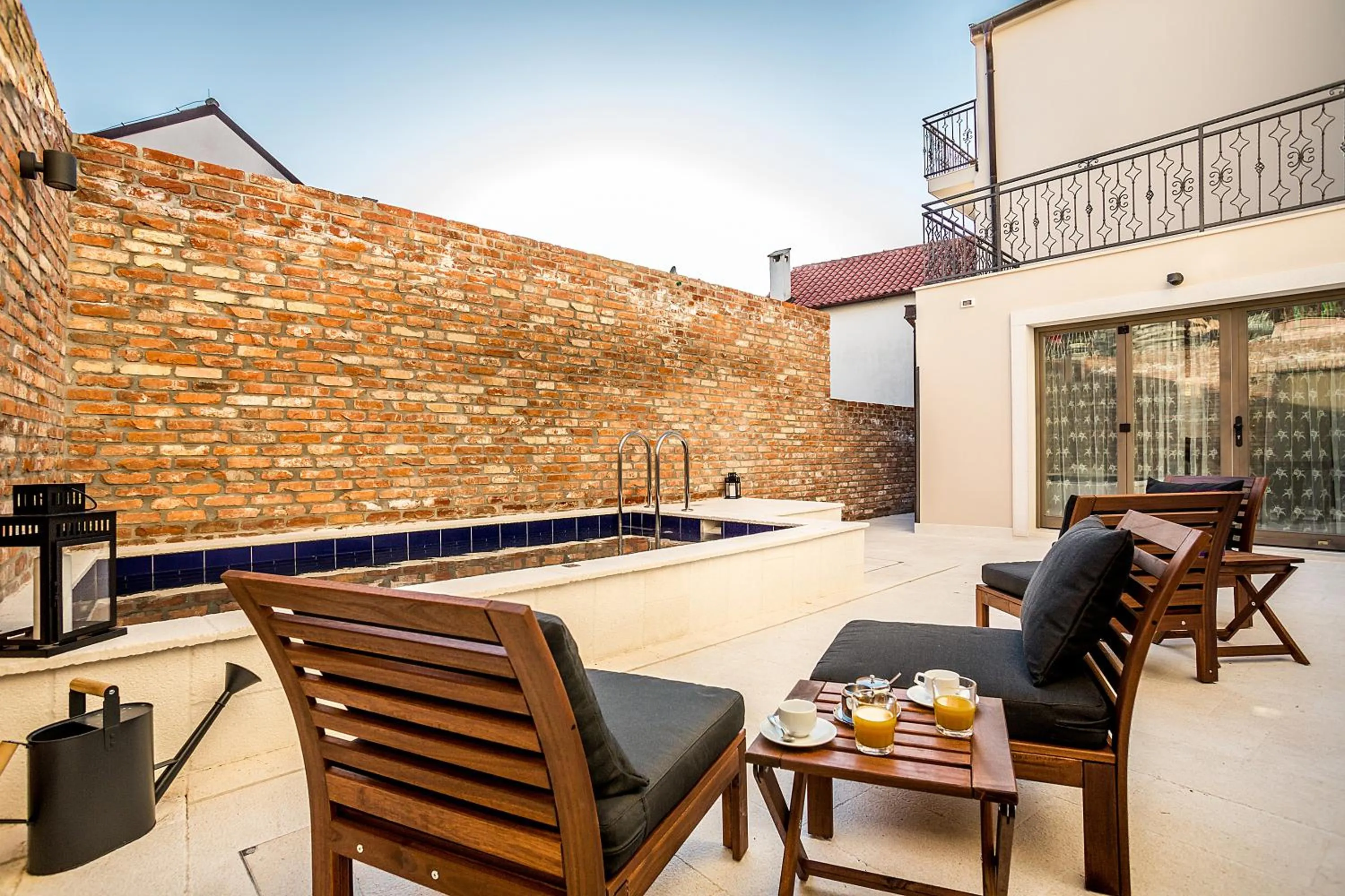 Swimming pool in Splendida Palace