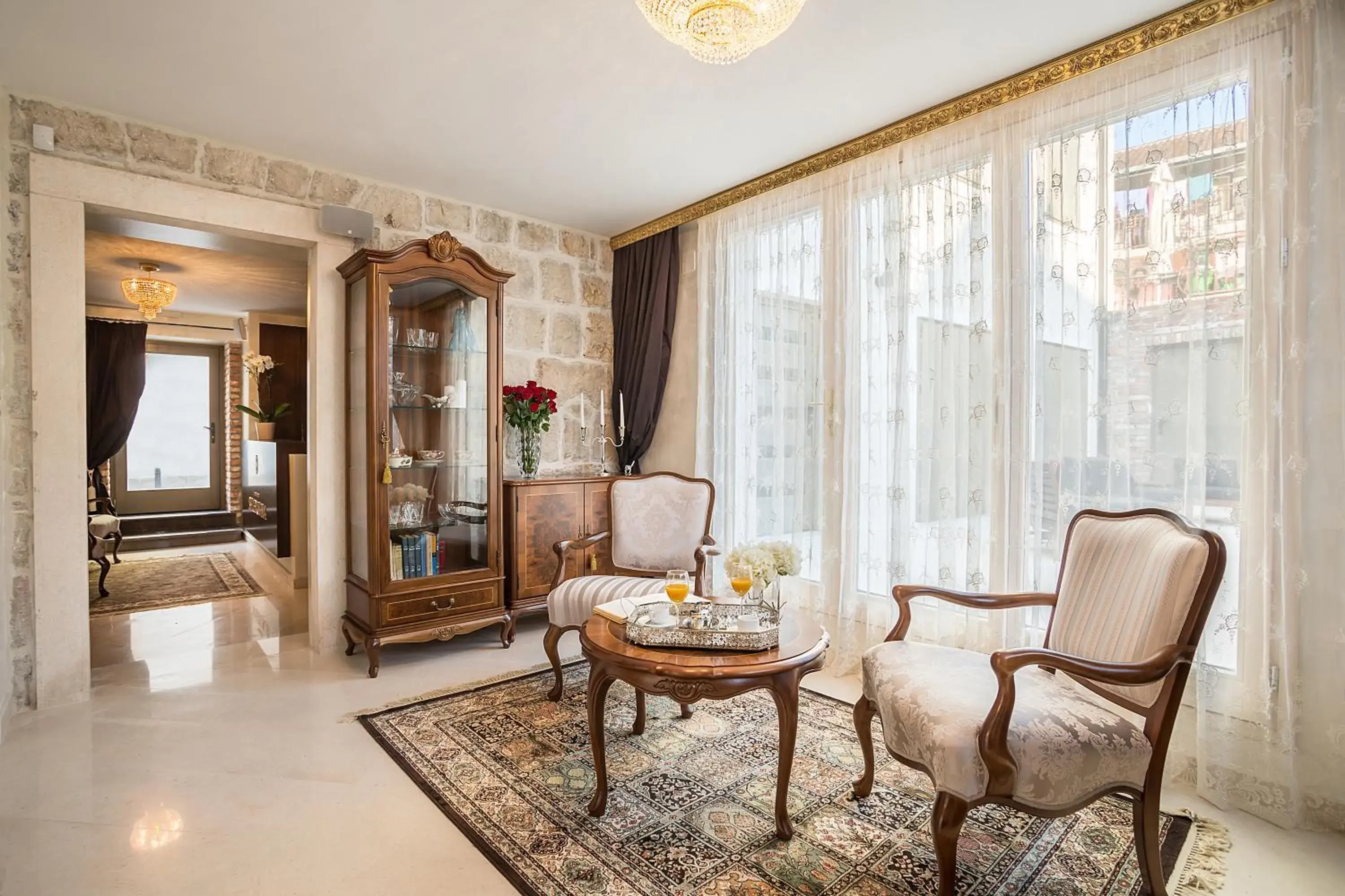 Communal lounge/ TV room, Bed in Splendida Palace Communal lounge/ TV room, Bed in Splendida Palace