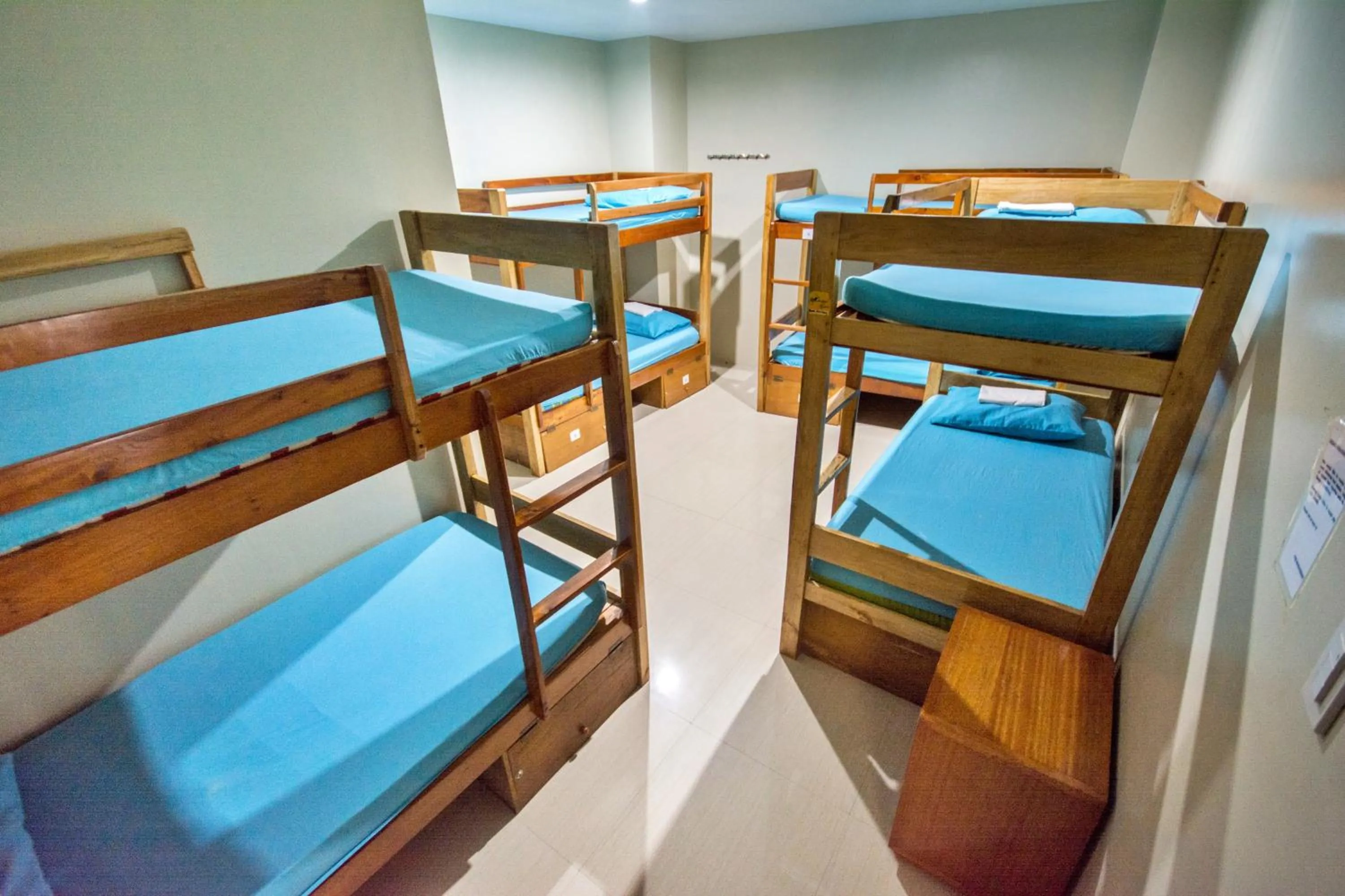 bunk bed, Bed in Boracay Backpackers