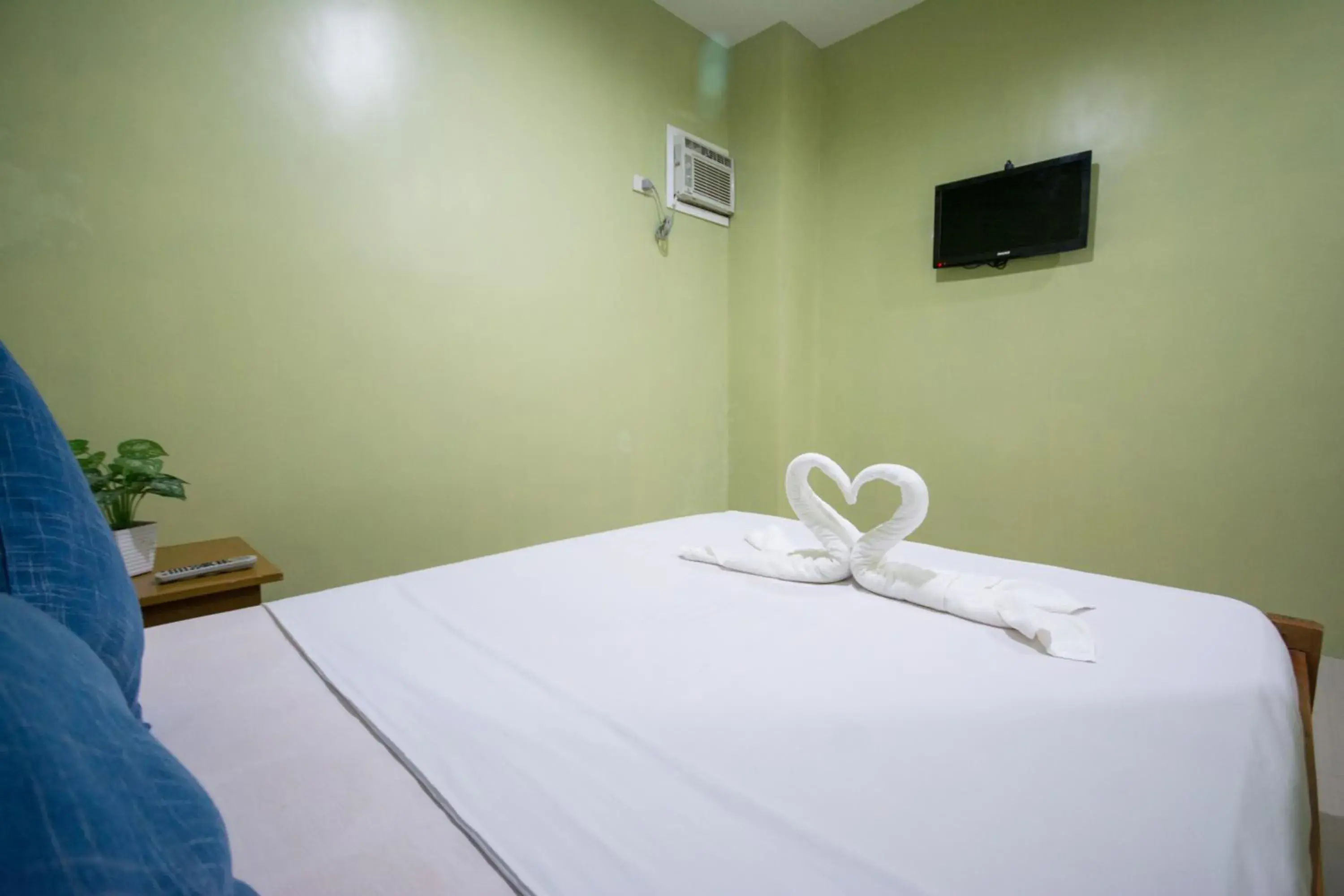 Bed in Boracay Backpackers Bed in Boracay Backpackers