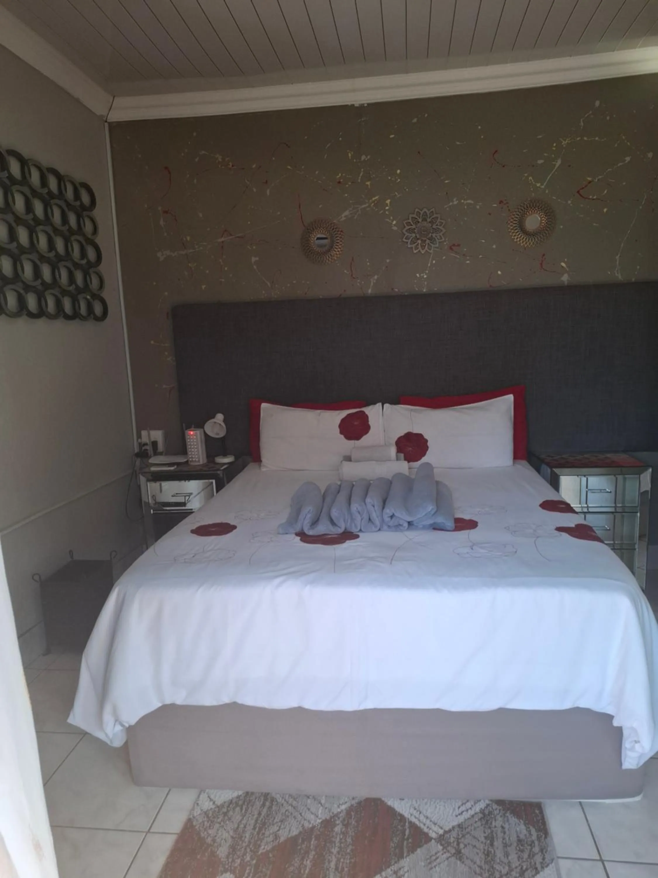 Bed in Vicky B Bed and Breakfast