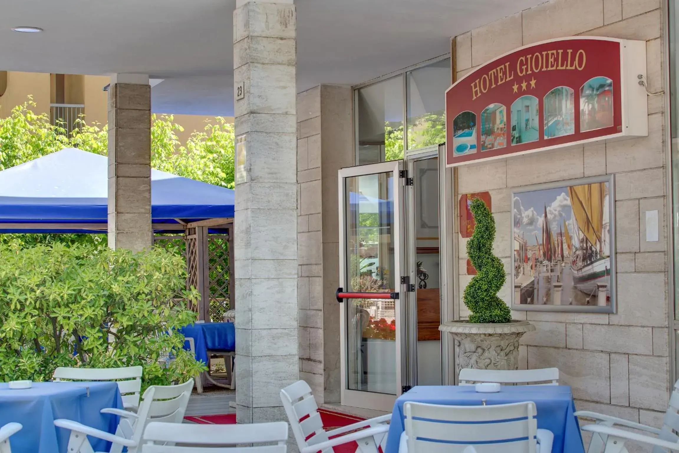 Facade/entrance, Restaurant/Places to Eat in Hotel Gioiello