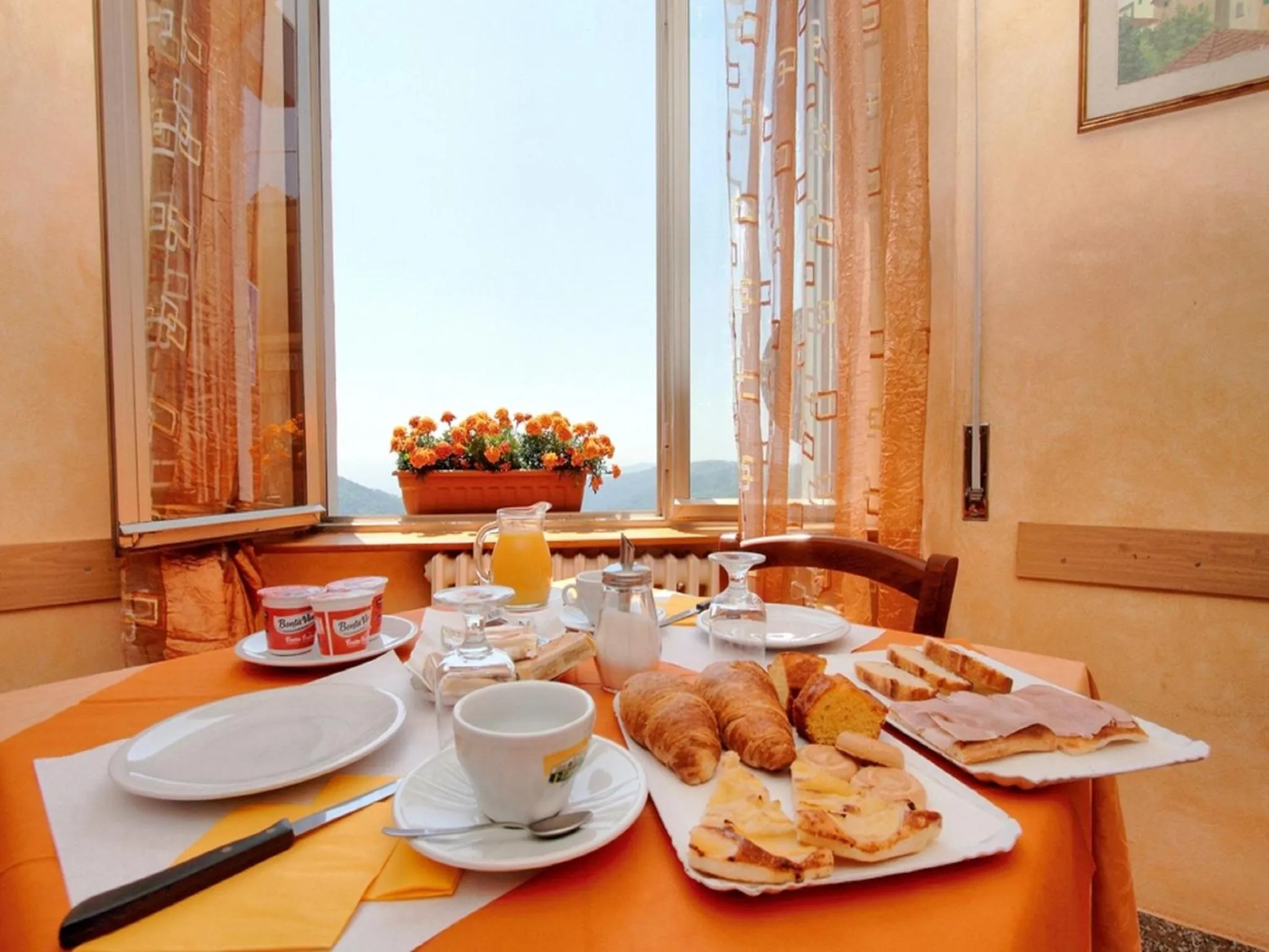 Breakfast in Aparthotel Amelia Dream View