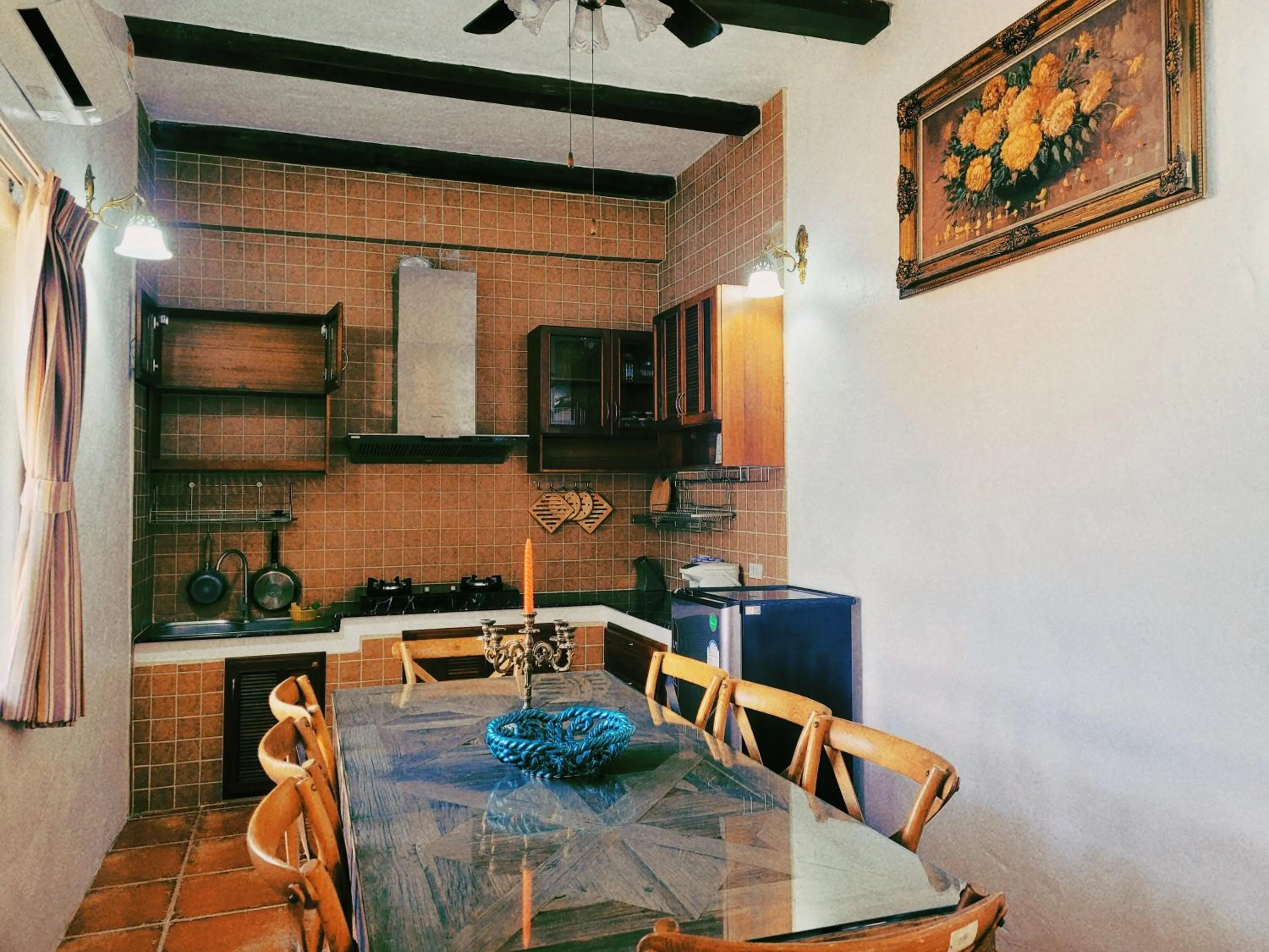 Kitchen or kitchenette in Swiss Hotel Pattaya