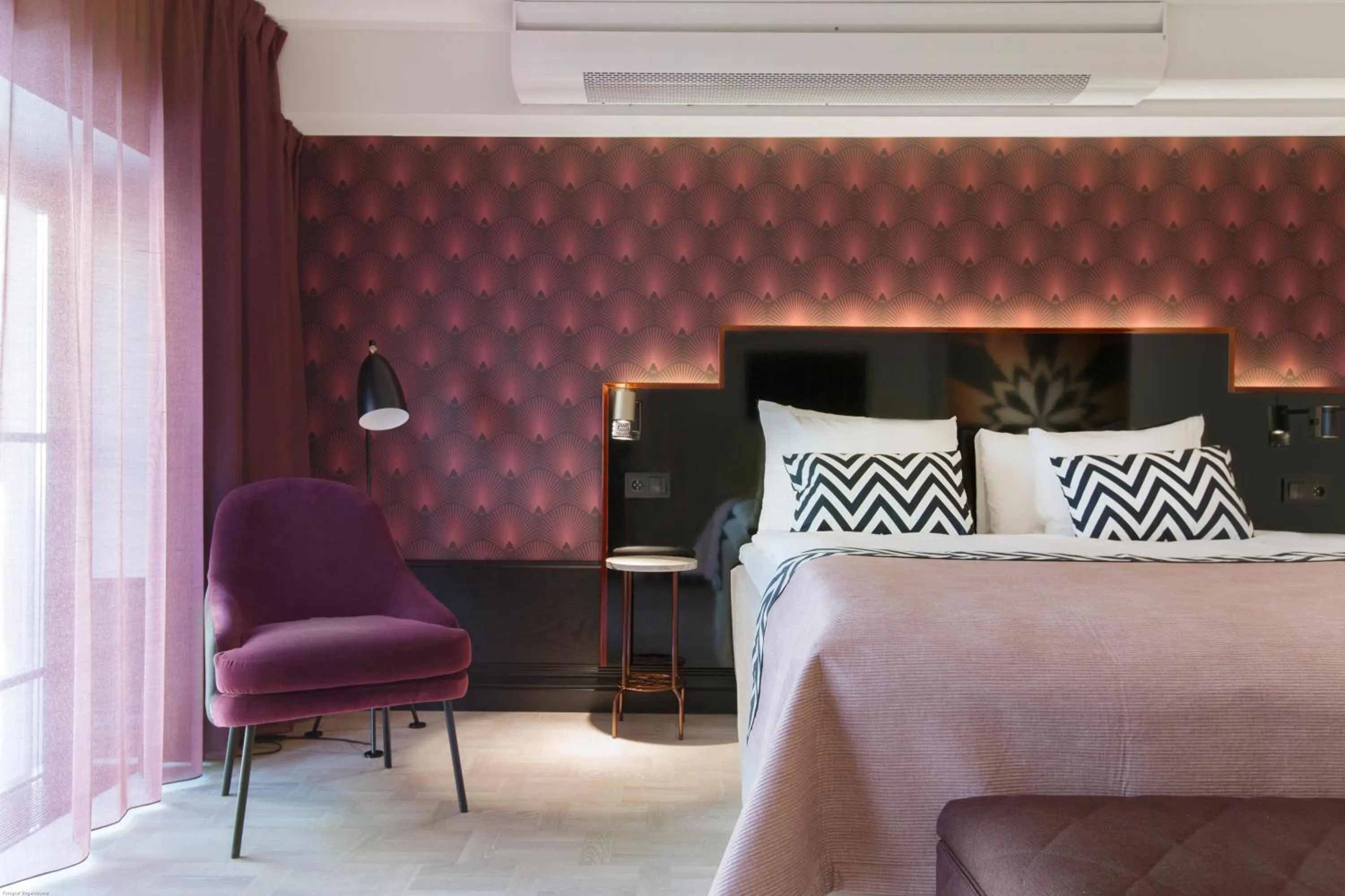 Bedroom in Haymarket by Scandic