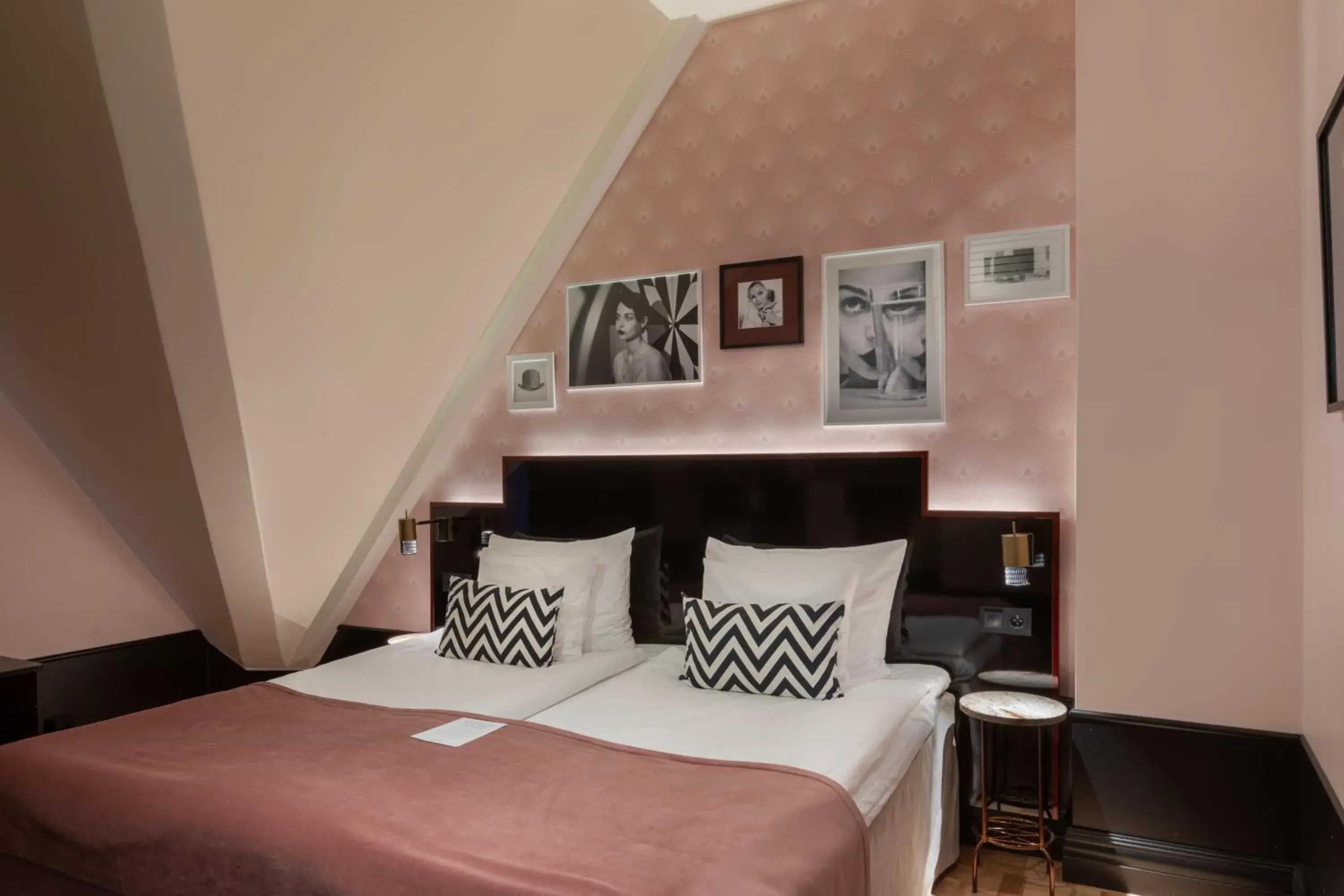 Photo of the whole room, Bed in Haymarket by Scandic Photo of the whole room, Bed in Haymarket by Scandic