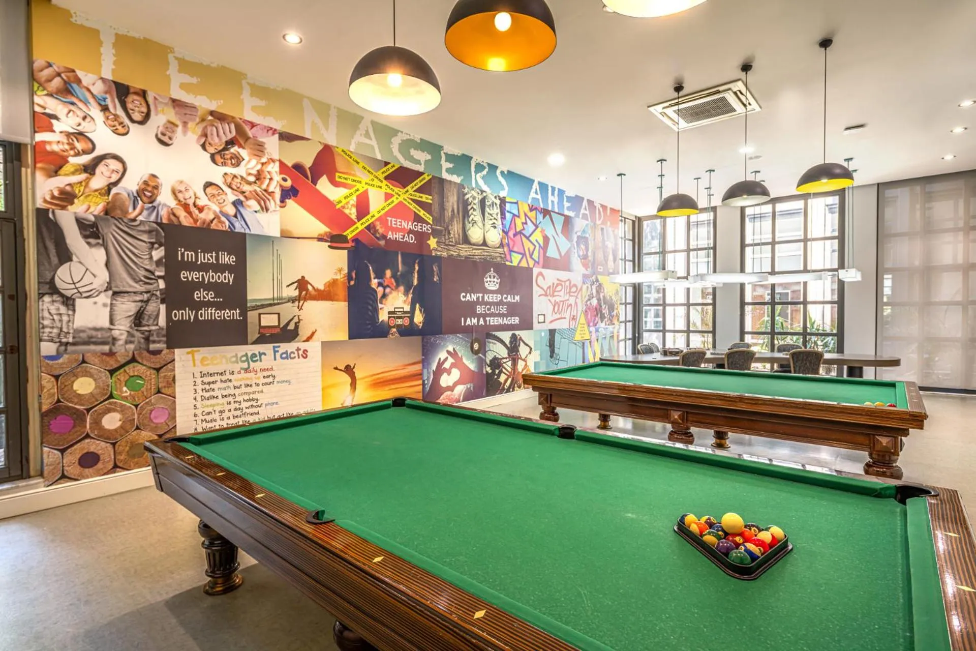 Billiard in Balmy Foresta