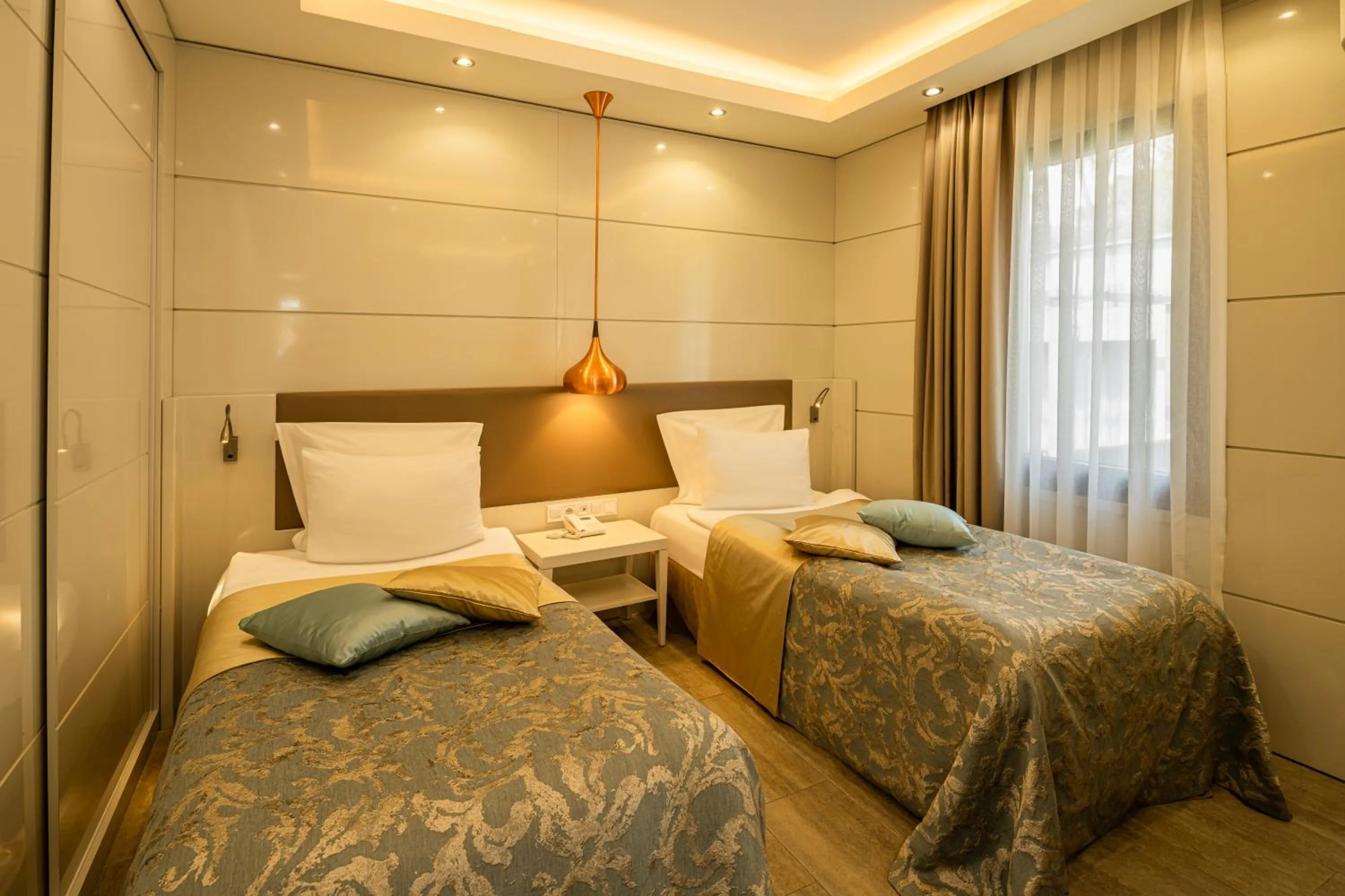 Bedroom, Bed in Balmy Foresta