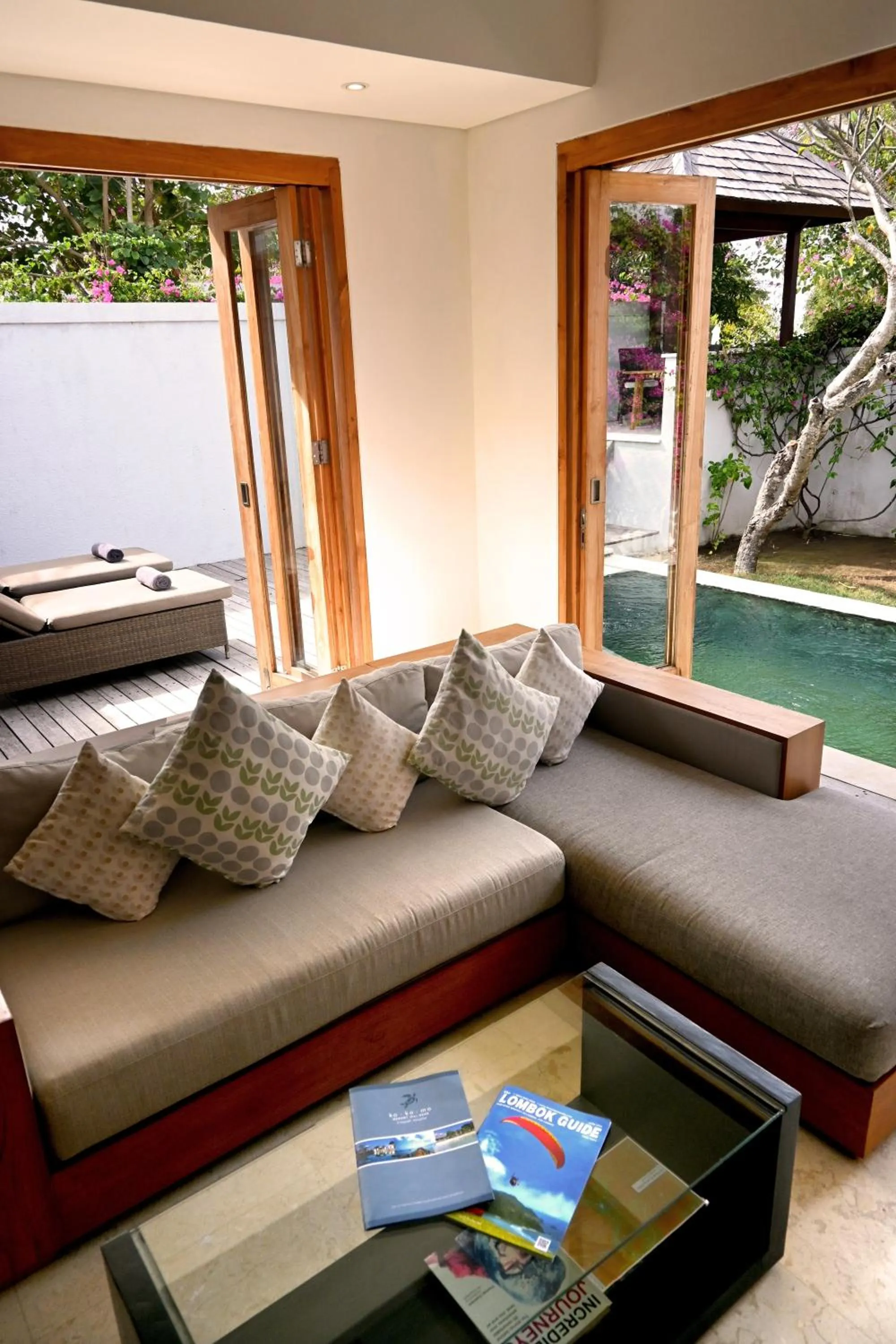Living room in Kokomo Resort Gili Gede
