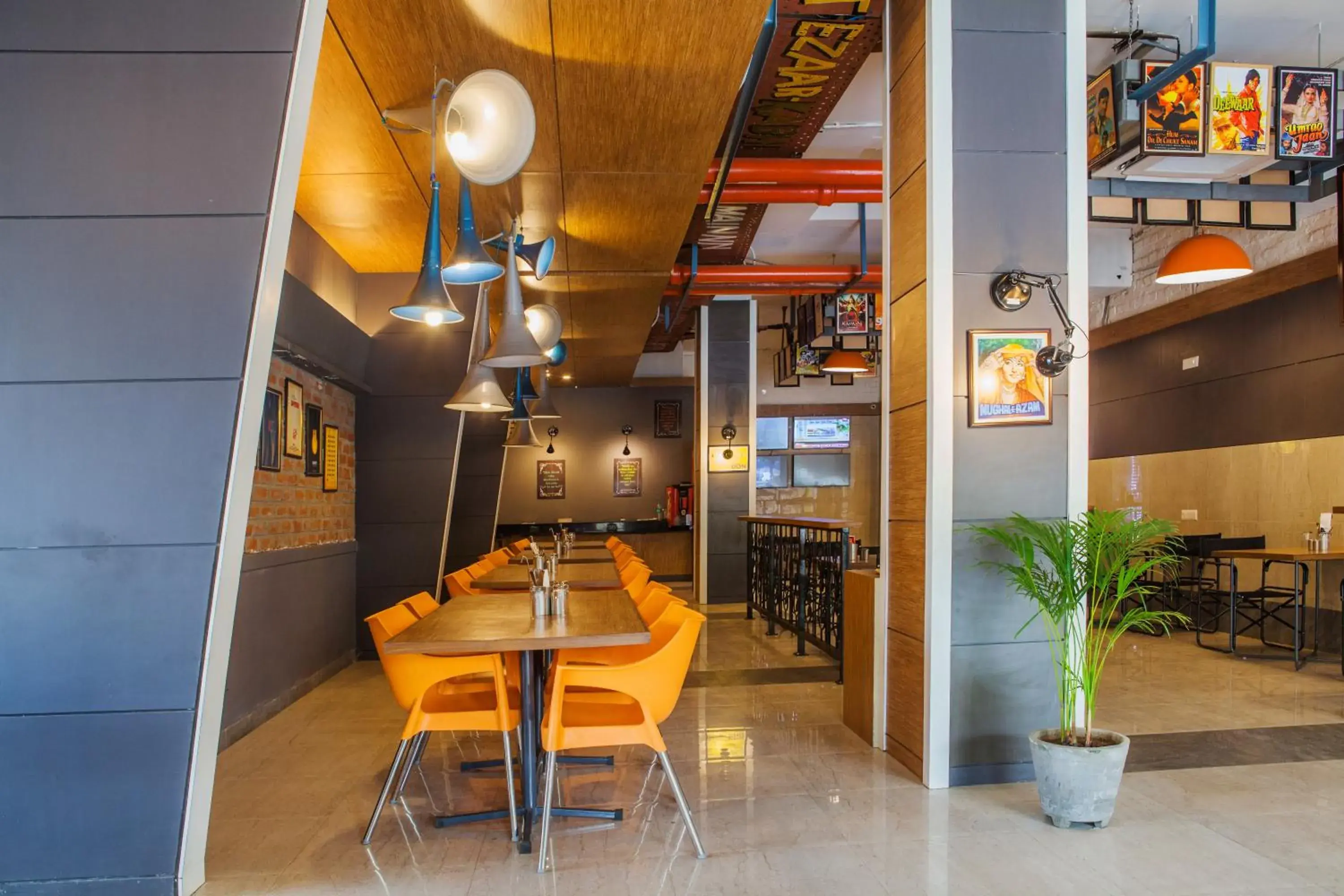 Restaurant/places to eat in Max Hotels Jabalpur Restaurant/places to eat in Max Hotels Jabalpur